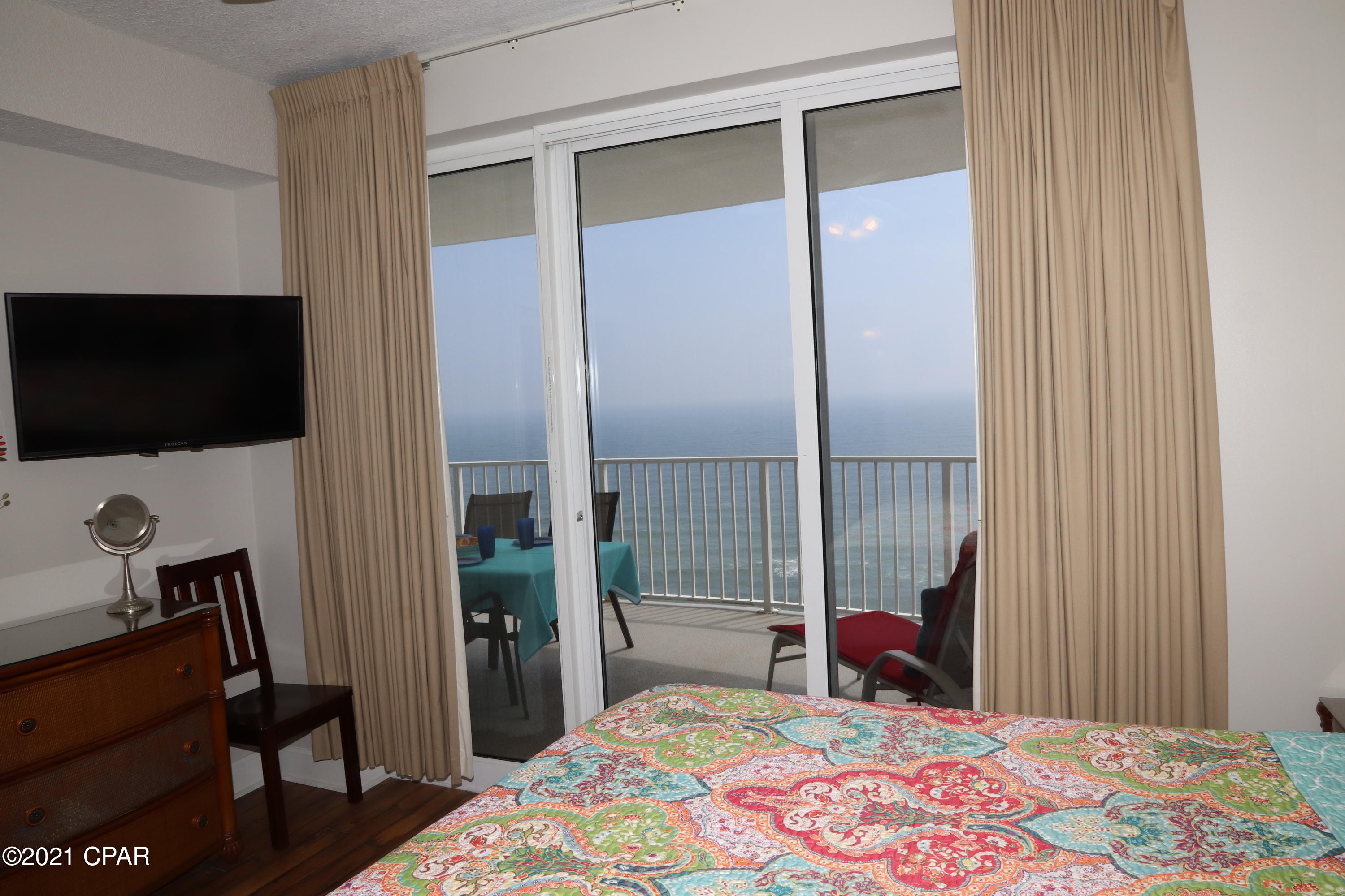 Twin Palms Resort - Residential