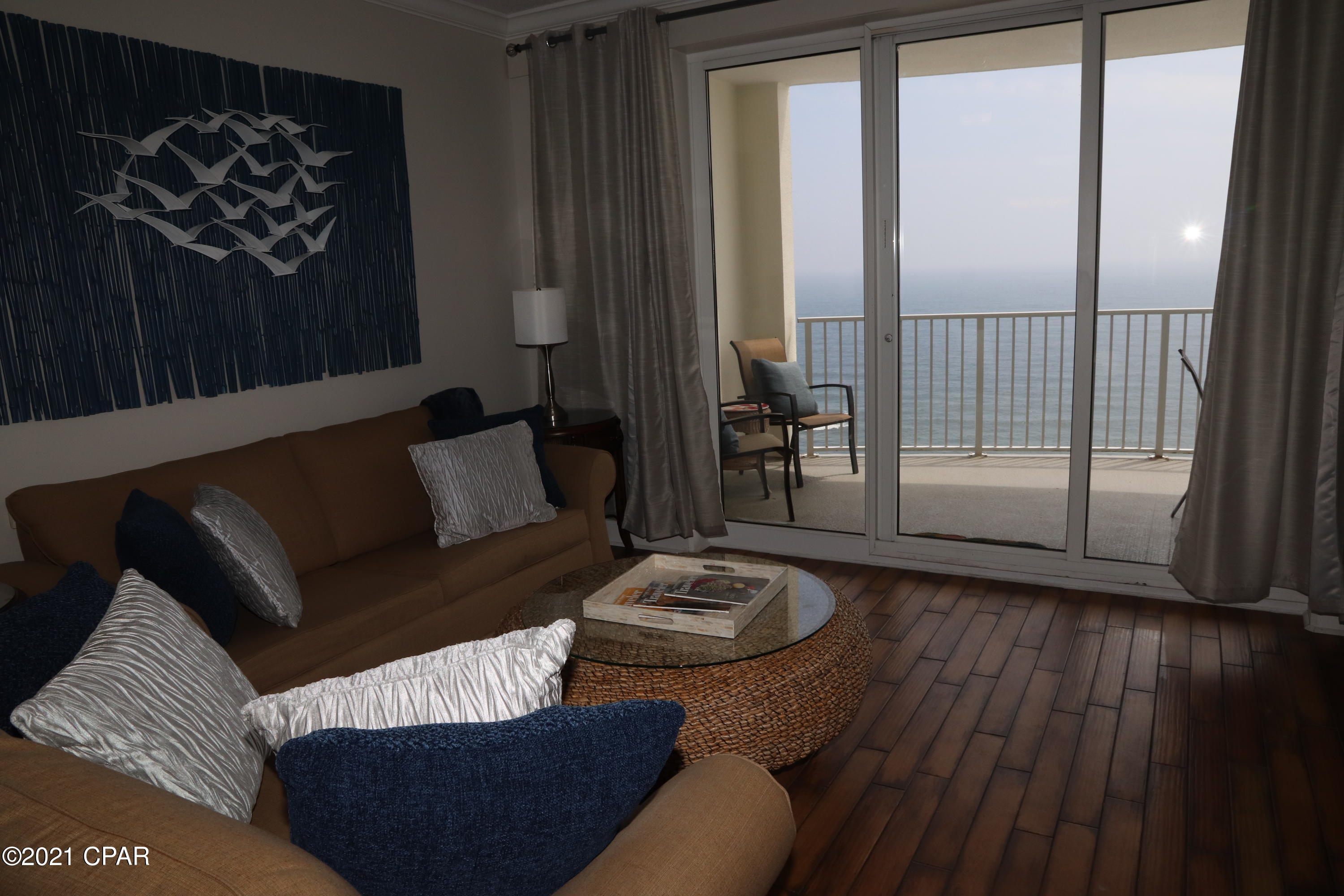 Twin Palms Resort - Residential