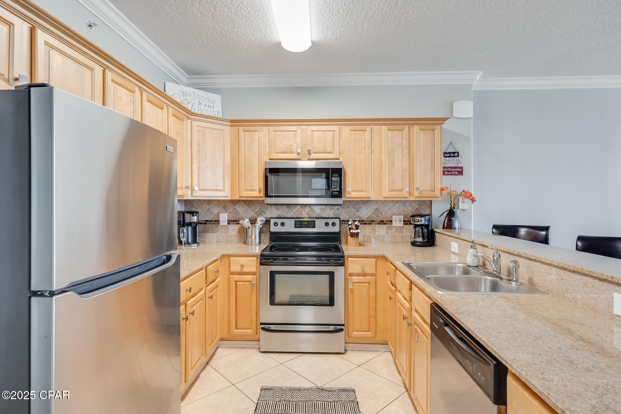 Tropic Winds - Residential