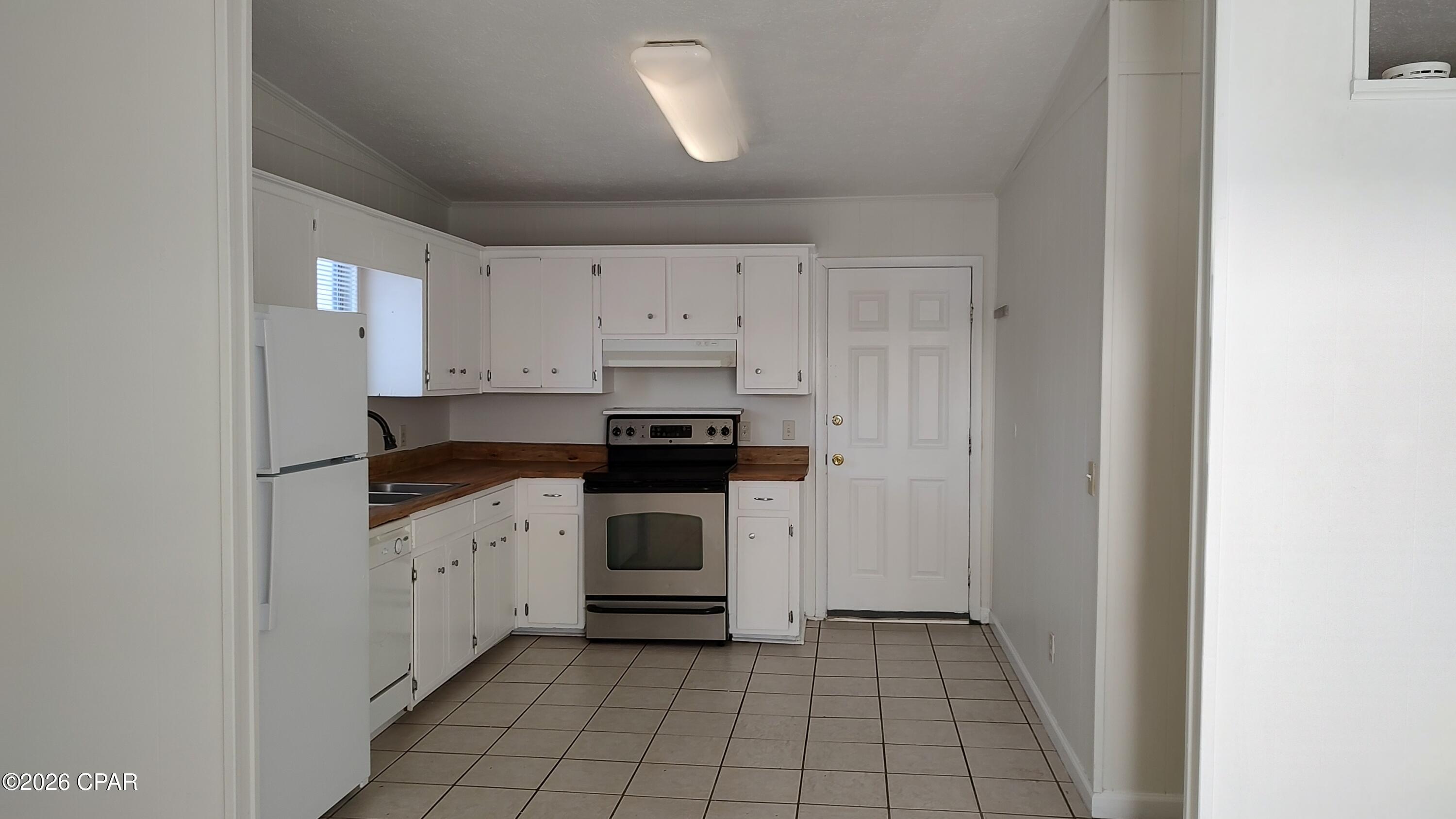 [No Recorded Subdiv] - Residential Lease