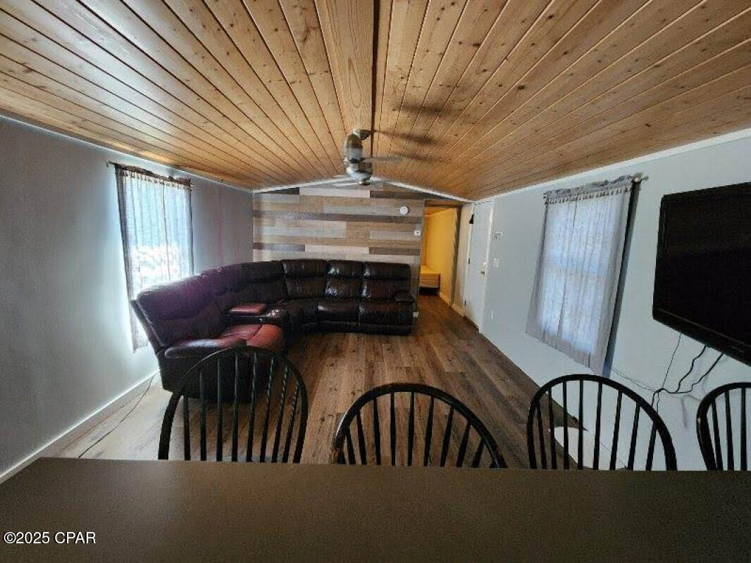 North Lagoon Oaks - Residential