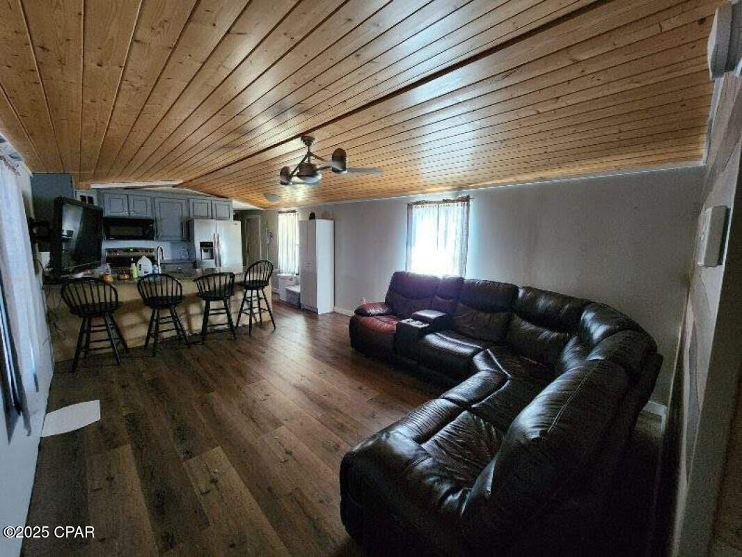 North Lagoon Oaks - Residential