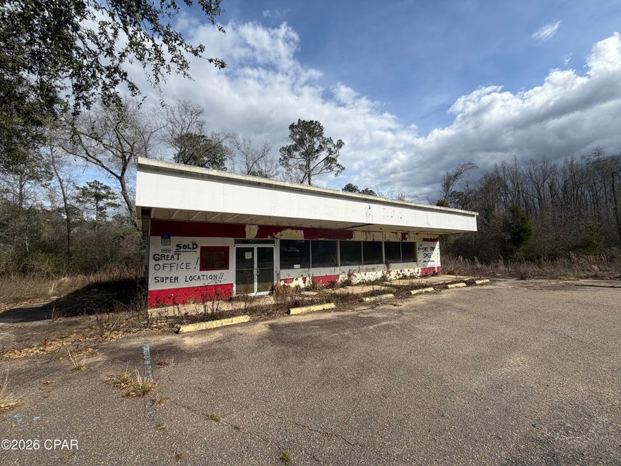 Commercial Property for Sale - Prime Location with Strong Traffic Counts

Positioned near the intersection of HWY 90 and Porter Avenue, this commercial property presents an outstanding opportunity for investors, entrepreneurs, or developers looking to revitalize a well-located site. Formerly an operational gas station, the property is zoned Commercial (CV/GAS/ETC), allowing for a variety of potential commercial uses.

The site benefits from consistent daily traffic exposure, with an Annual Average Daily Traffic (AADT) of approximately 3,000 vehicles on Porter Avenue and 6,400 vehicles on HWY 90, offering excellent visibility and accessibility for future business operations.

The seller is currently repairing the roof and will clean out both the interior and exterior of the property prior to closing, providing a solid starting point for redevelopment or renovation.

With a durable structure already in place and a highly visible location, this property offers tremendous potential for a convenience store, service-based business, retail concept, or other commercial venture permitted under the zoning.

Highlights:

Former gas station with existing commercial infrastructure

Zoned Commercial (CV/GAS/ETC)

Near corner location at HWY 90 & Porter Avenue

AADT: 3,000 (Porter Ave) and 6,400 (HWY 90)

Roof repairs to be completed by seller

Property will be cleared and cleaned prior to sale

Excellent redevelopment or owner-operator opportunity

This is a rare chance to bring new life to a solid structure in a high-visibility commercial corridor. Ideal for buyers seeking a value-add commercial property with strong location fundamentals.