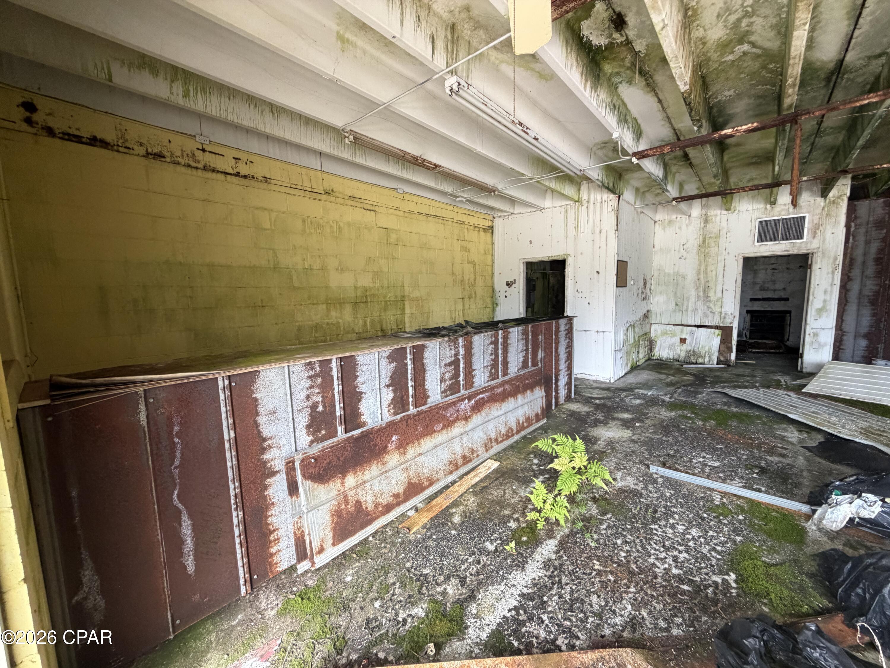 [No Recorded Subdiv] - Commercial Sale