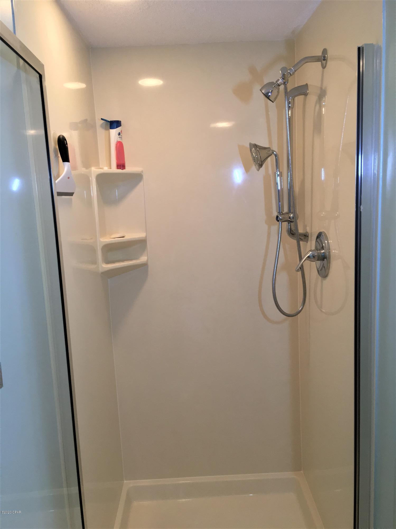 Lagoon Towers Phase I - Residential