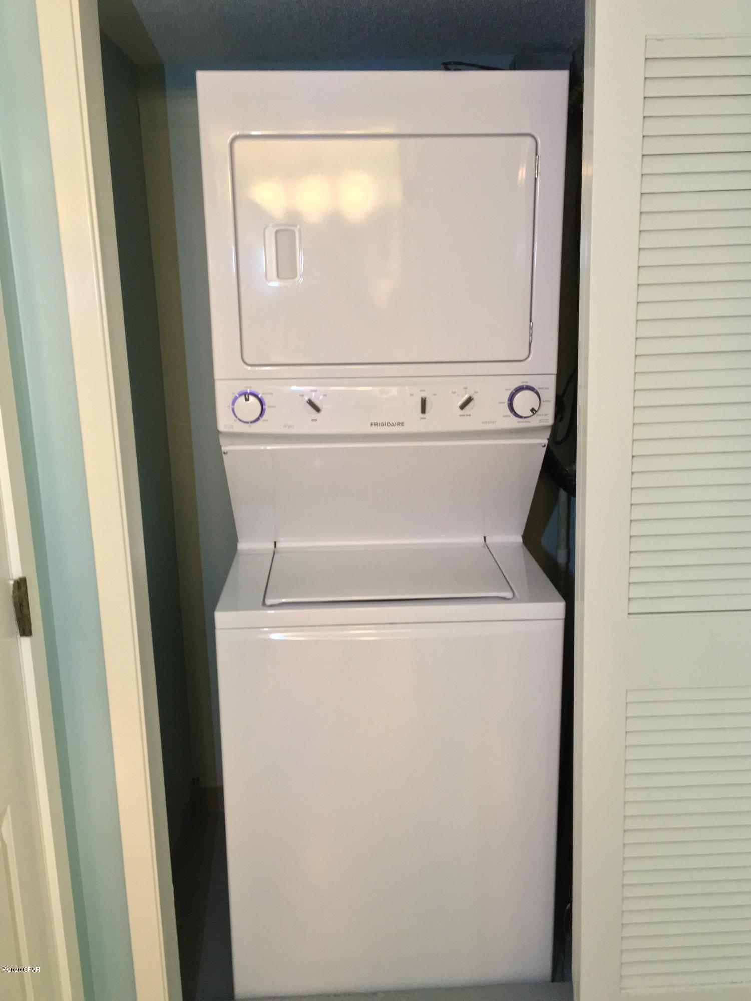 Lagoon Towers Phase I - Residential