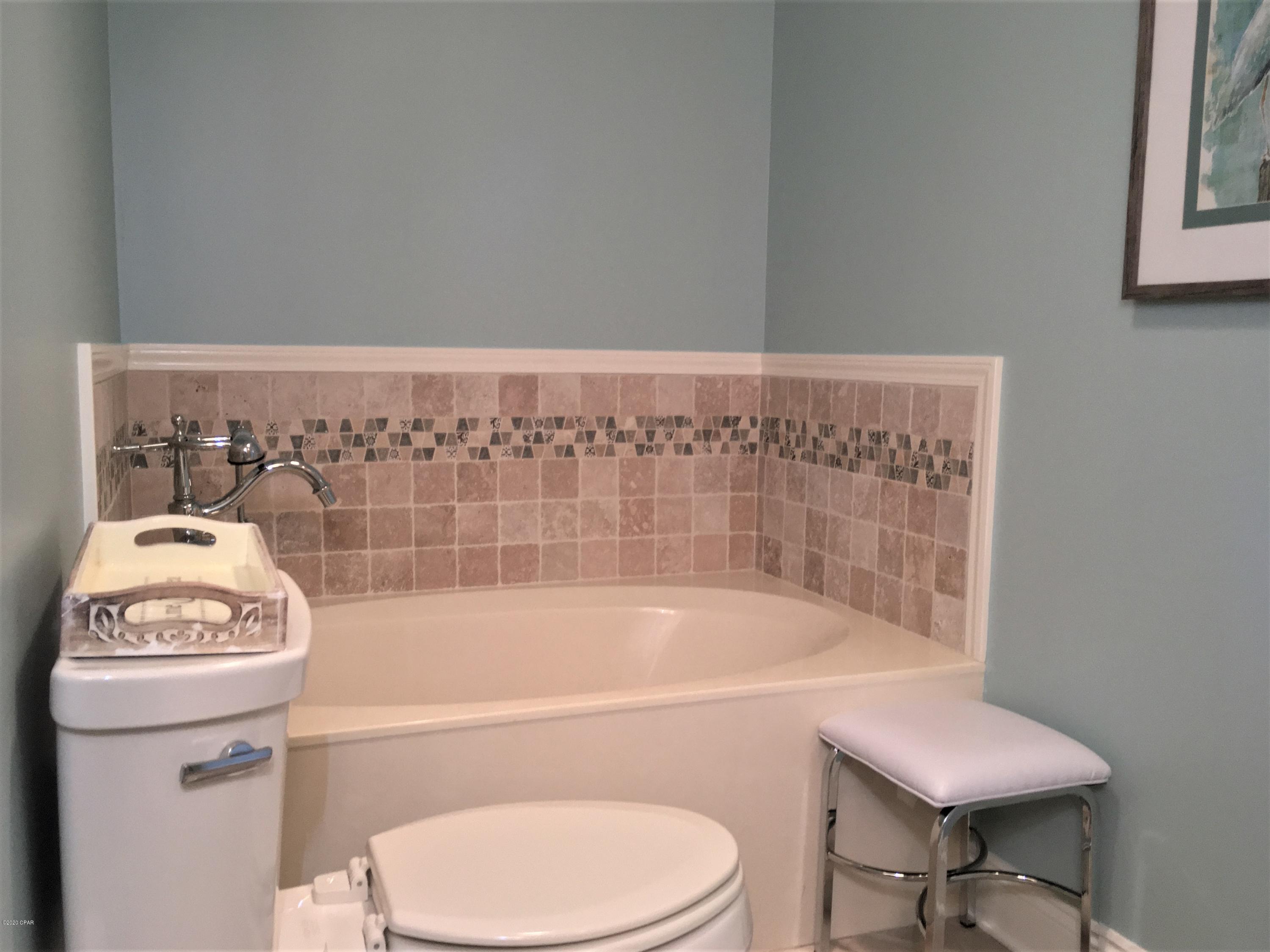 Lagoon Towers Phase I - Residential