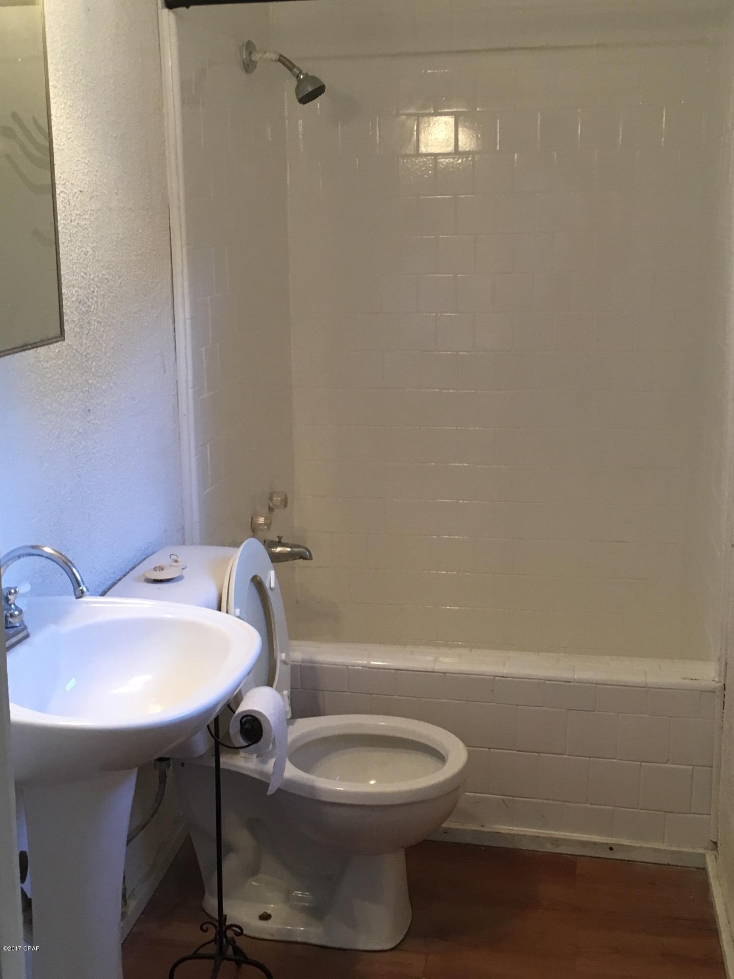 [No Recorded Subdiv] - Residential Lease