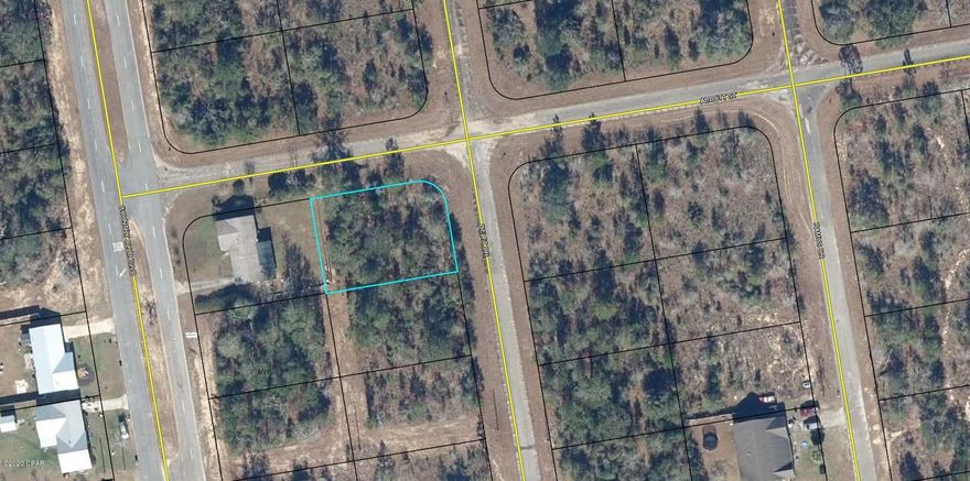 Great corner building lot in Sunny Hills. Location is convenient to the popular 18 hole public golf course. The Sunny Hills community is located 25 miles north of Panama City and 18 miles south of Chipley. Not only does this community feature the golf course but also has many fine fishing and recreation lakes such as Boat Lake with it's swimming beach and Gap Lake with it's great bass fishing. Affordable living in a quiet peaceful community. Buyer to pay Title Insurance, Closing fee, and Doc Stamps on the Deed.