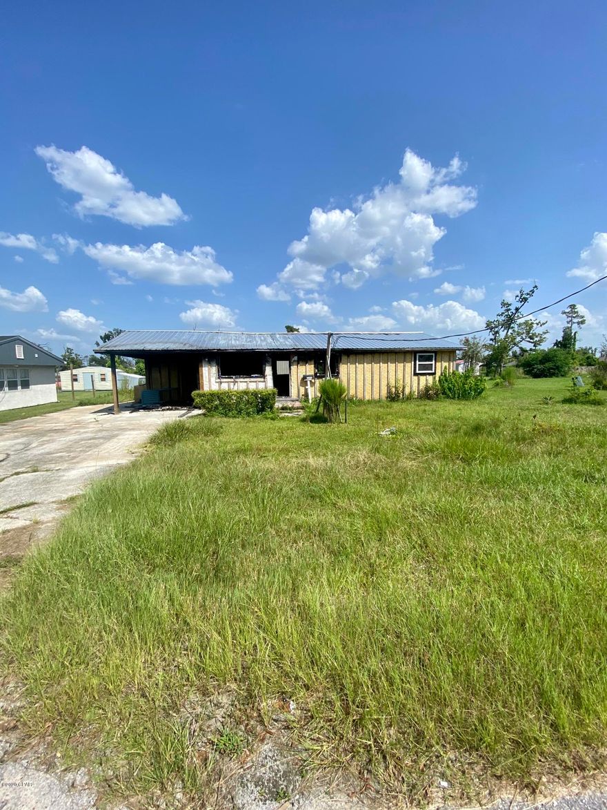 Land value only! Home was damaged in the hurricane and then caught on fire during renovations. Would make a great lot to build on. Several new homes just built on the same road. Please do not enter the home.