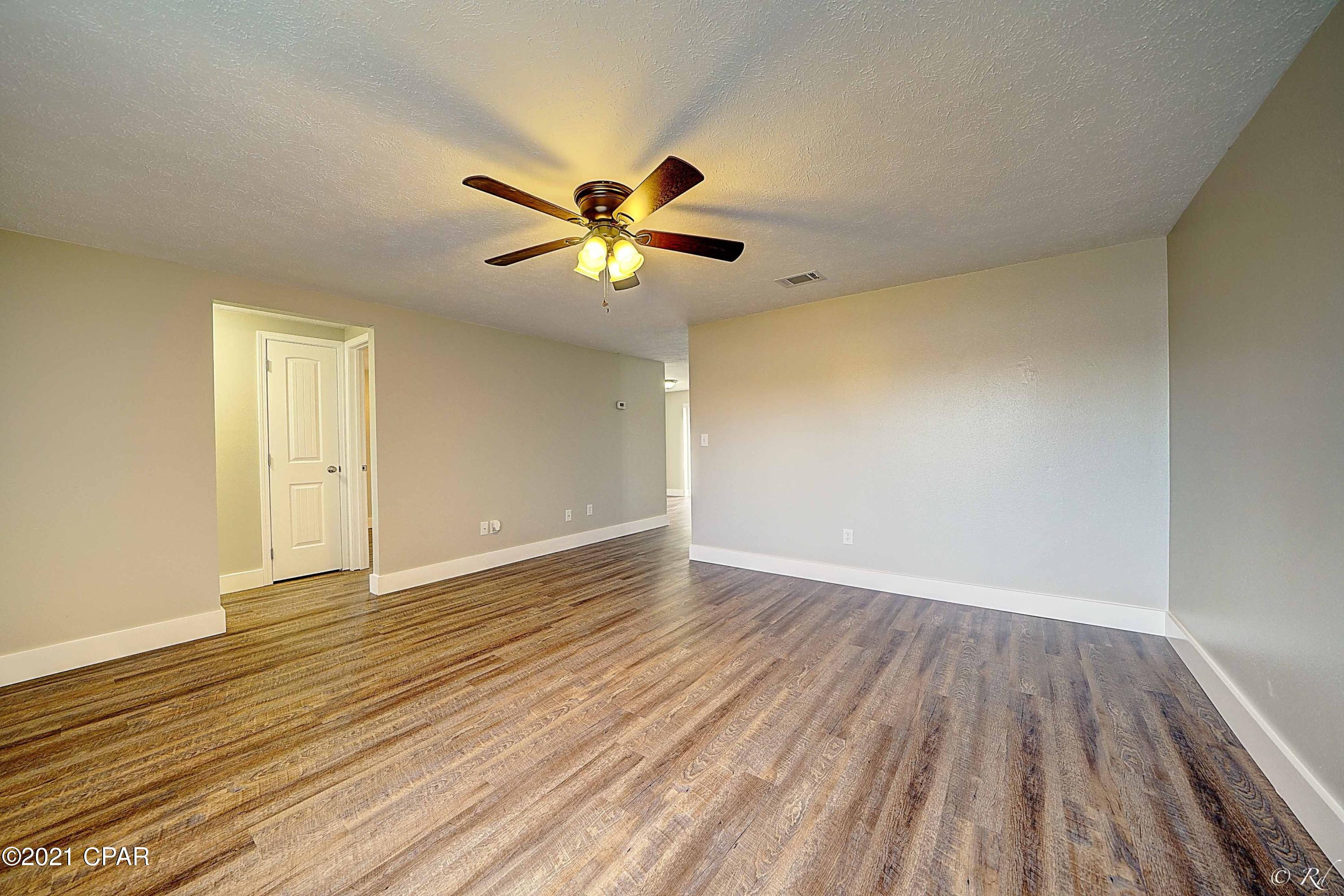 Belaire Estates U-4 - Residential