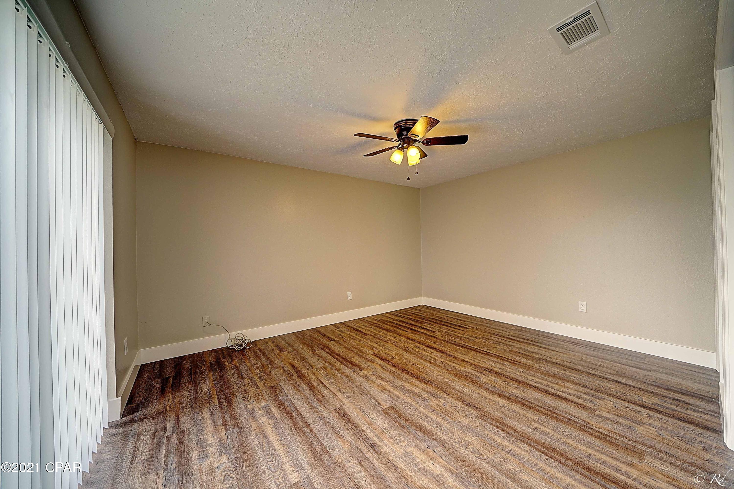 Belaire Estates U-4 - Residential