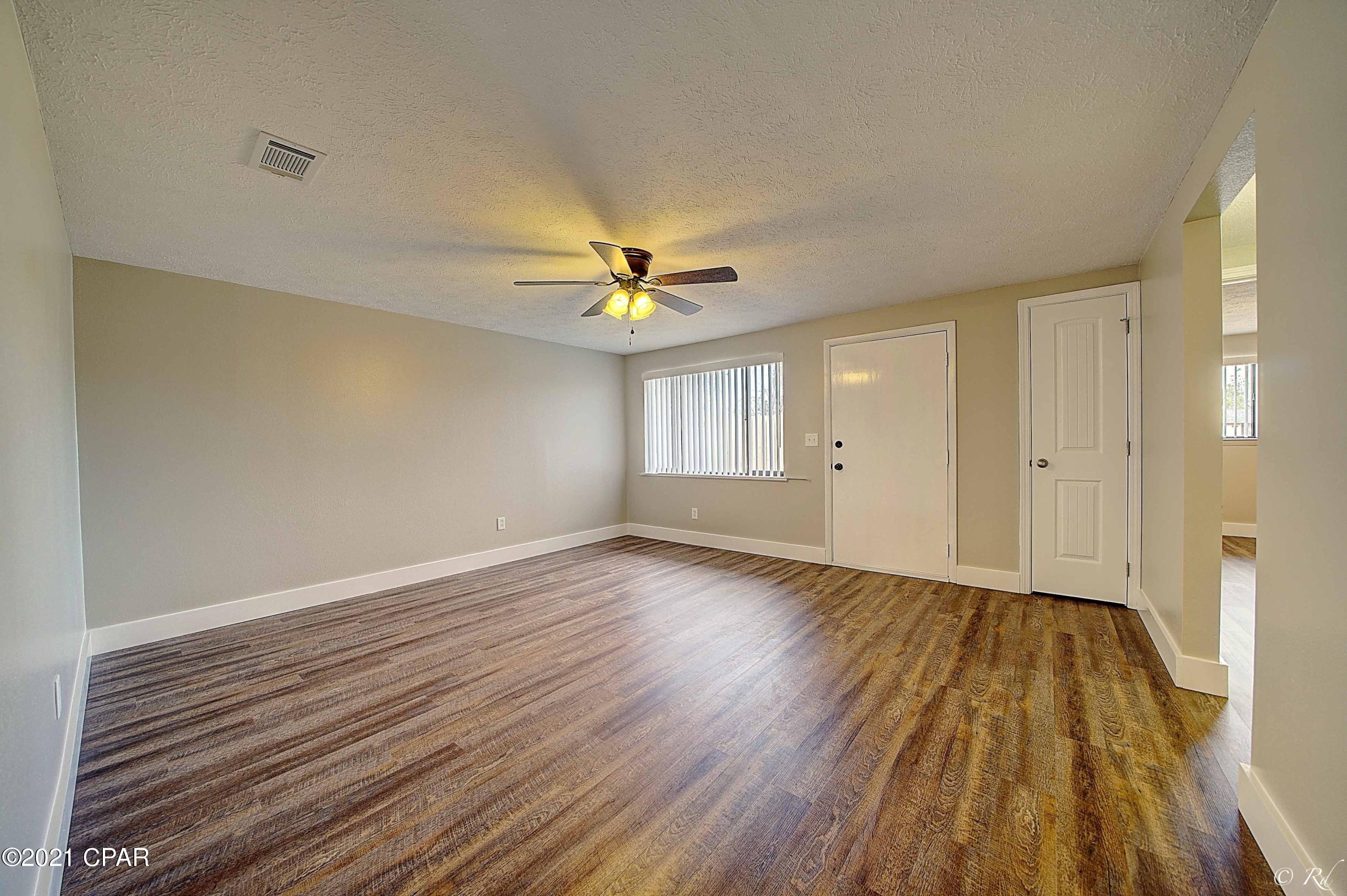 Belaire Estates U-4 - Residential