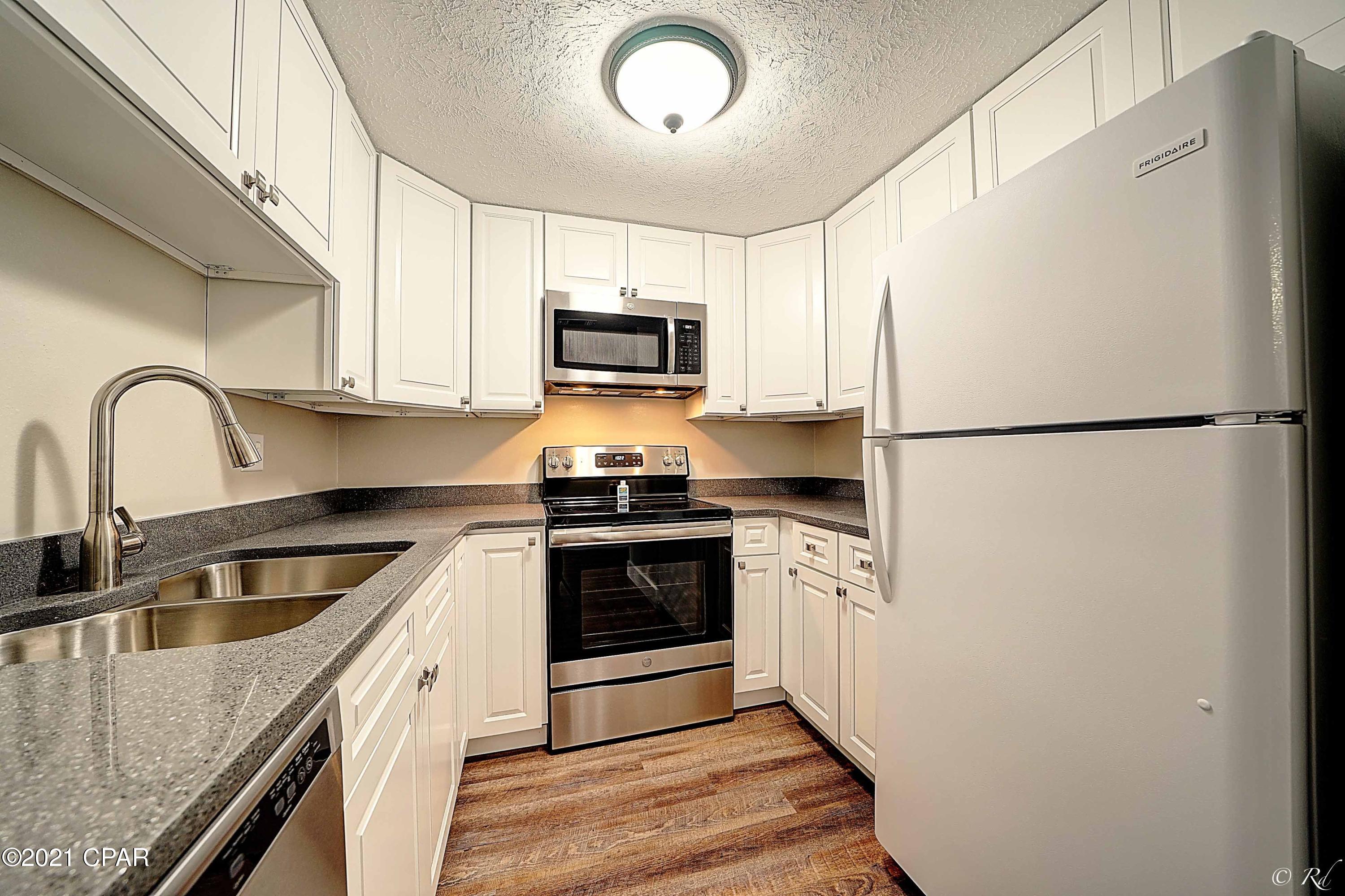 Belaire Estates U-4 - Residential