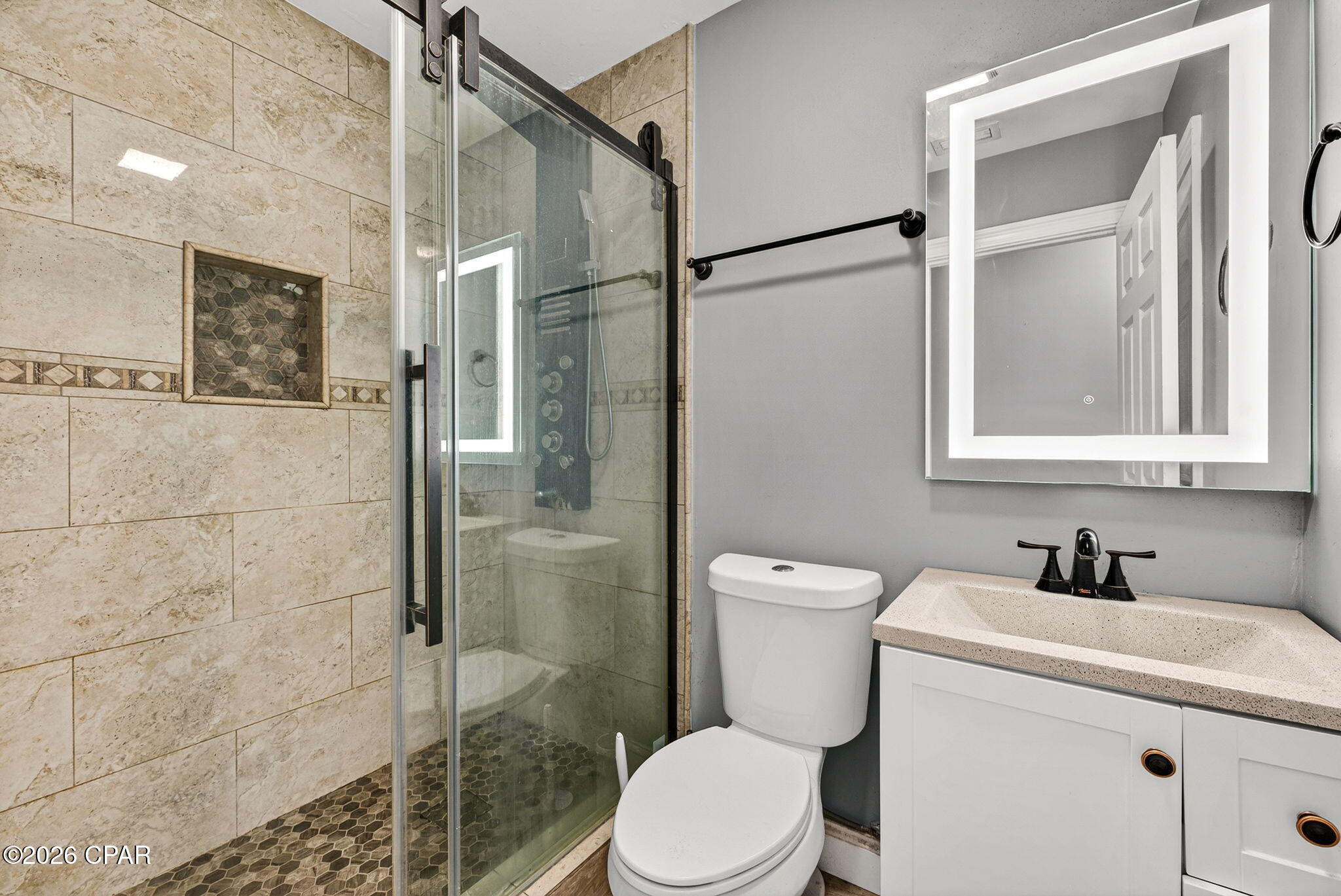 Hentz 1st Add Unit-B Rep - Residential