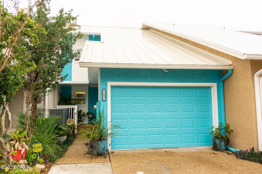 'CURRENTLY UNDER CONTRACT, SELLER ACCEPTING BACKUP OFFERS' Canal Front! Fresh three bedroom, two and half bath townhouse.  Access to open bay and gulf with flats boat or jet skis.  New windows, doors, and HVAC.  Kitchen features stainless steel applainces, baby blue cabinets, and granite counters.  Metal roof, solid porches, and one car garage.