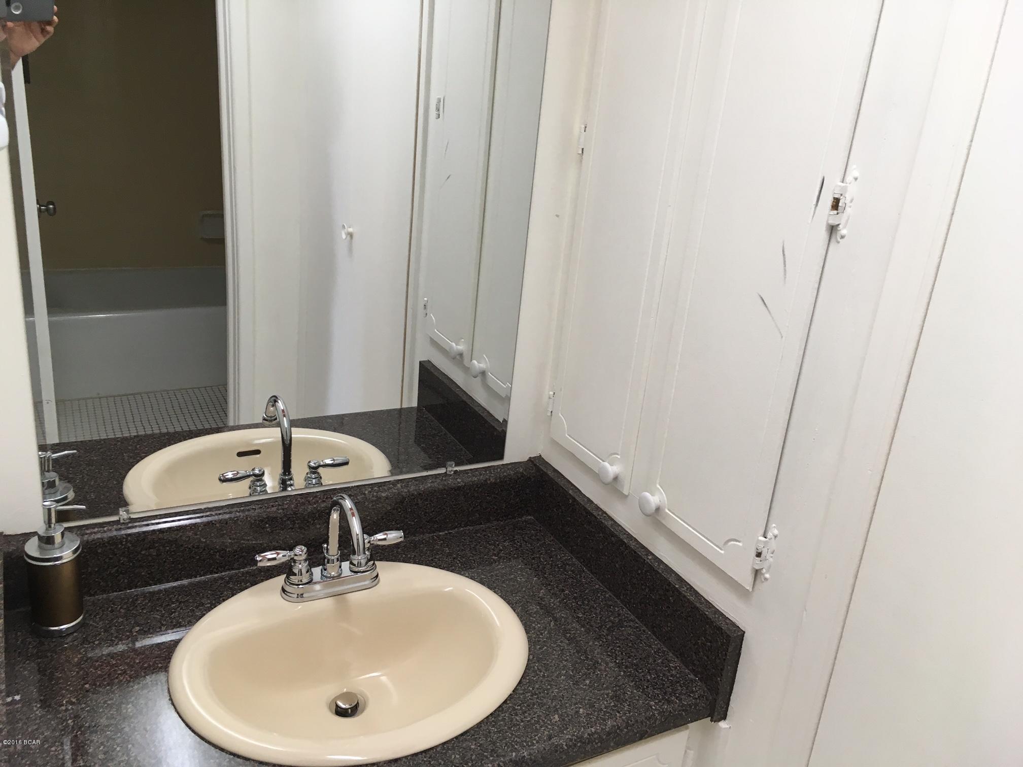 Fontainebleau Terrace - Residential