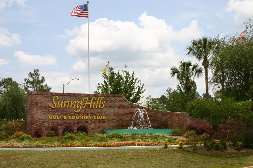 CALLING ALL BUILDERS & DEVELOPERS! Good sized Corner Lot located a block off Hwy 77 in the golf course community of Sunny Hills. Restricted to houses only, no mobile homes allowed. Sunny Hills features a 27-hole public Golf Course and several pretty community lakes. It is situated only 25 miles, or about 45 minutes, north of Panama City and the area's famous beaches. It is also convenient to popular fishing spots and recreational lakes! Buy before the sprawl of development reaches this far north and pushes up prices.