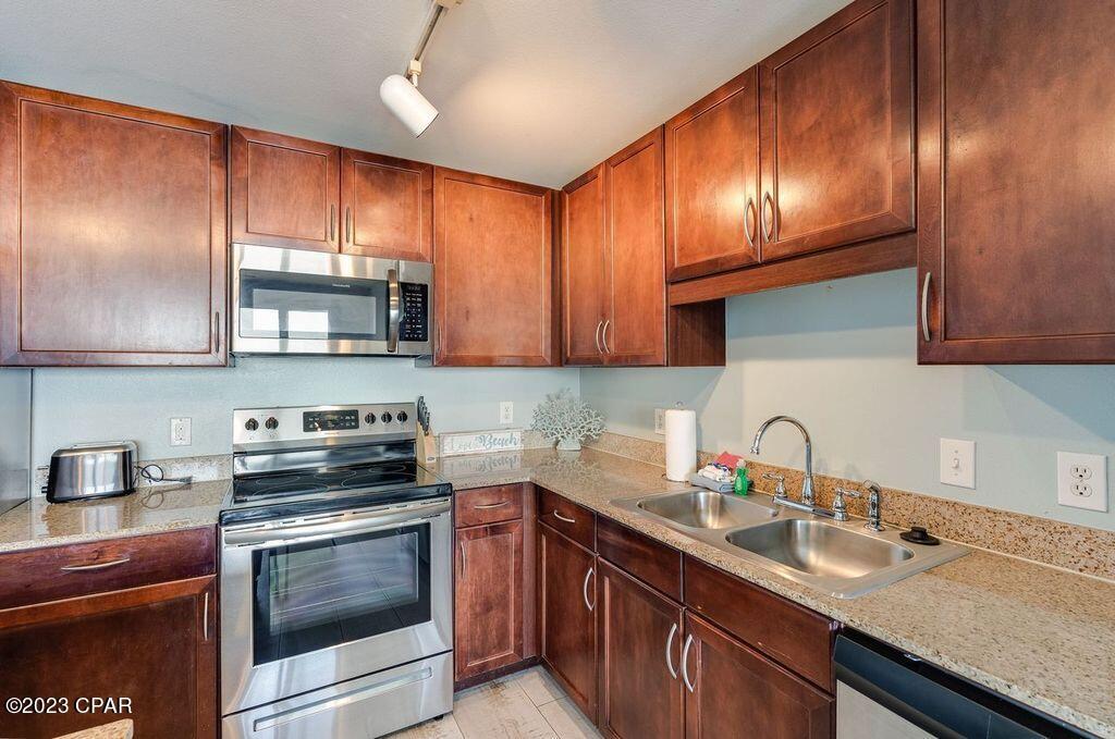 Laketown Wharf - Residential