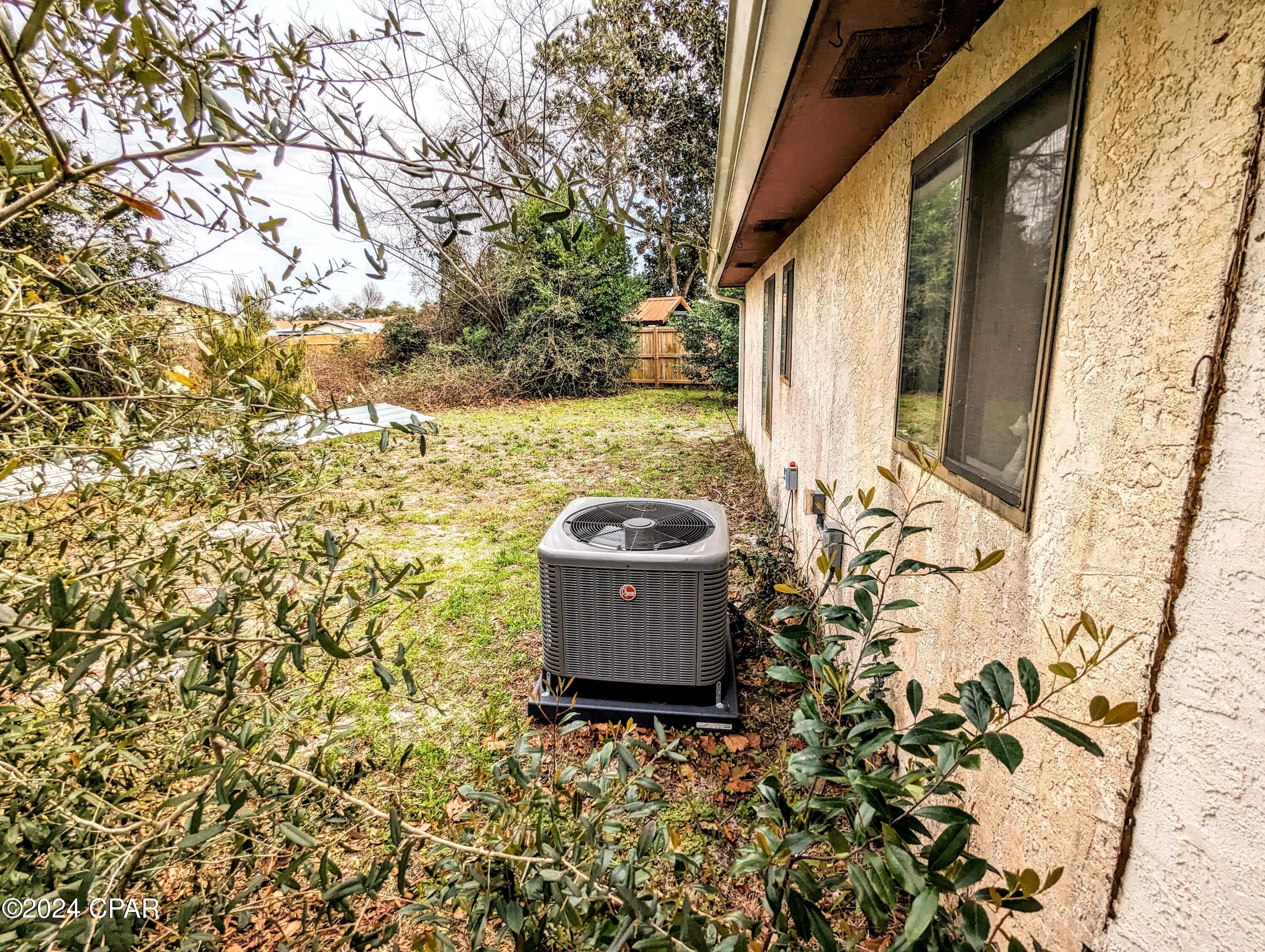 North Lagoon Oaks 1st - Residential