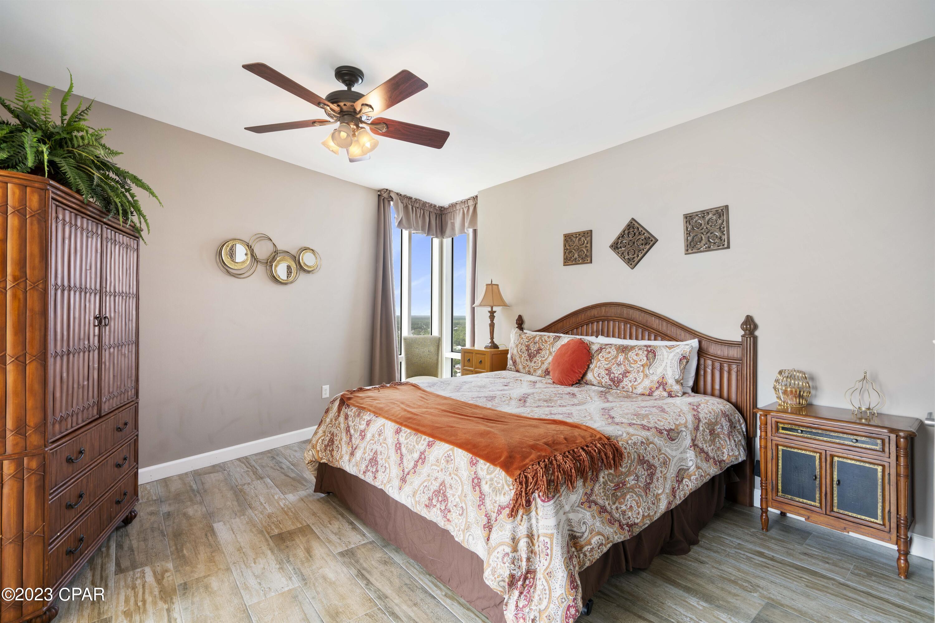 Splash Condo - Residential