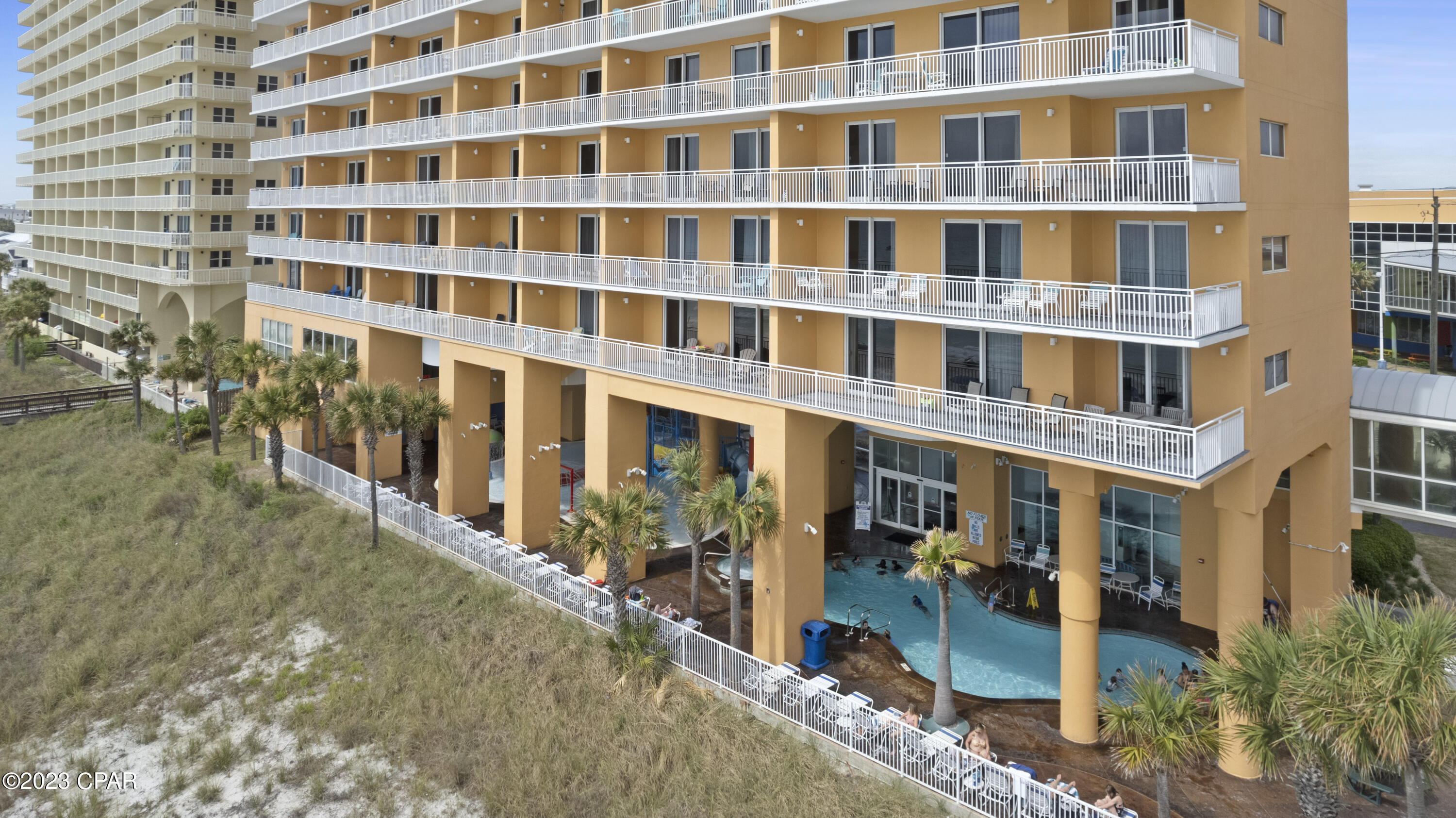 Splash Condo - Residential