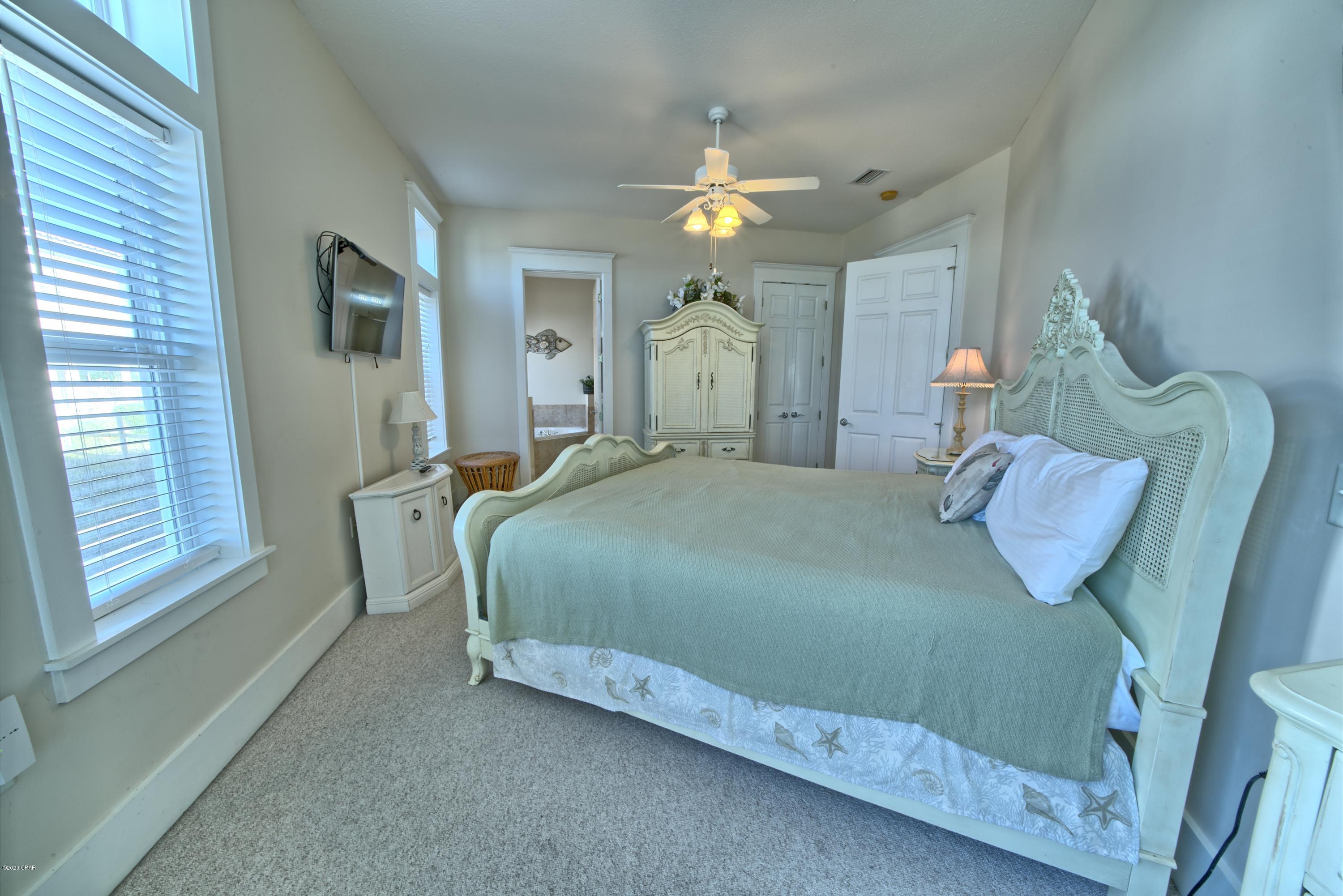 La Valencia Beach Resort - Residential