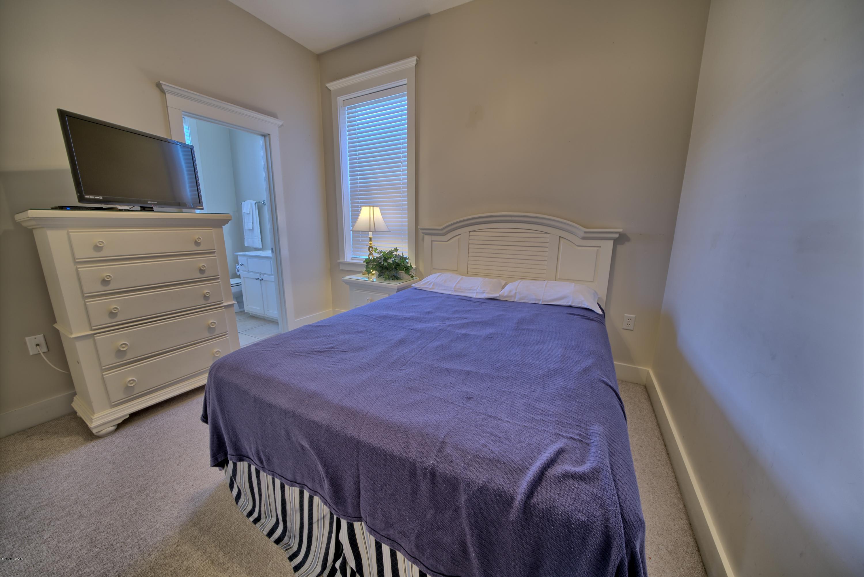 La Valencia Beach Resort - Residential