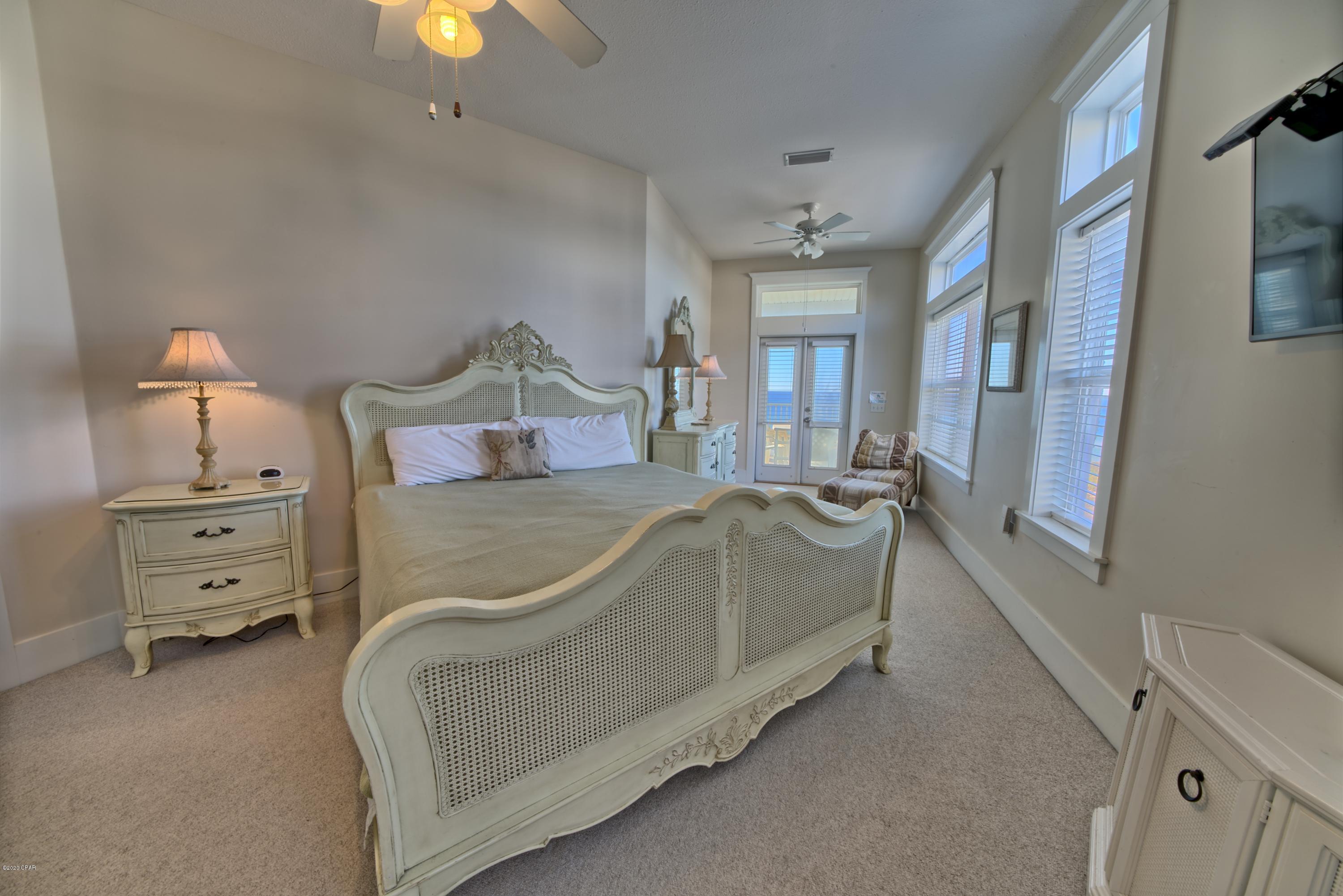 La Valencia Beach Resort - Residential