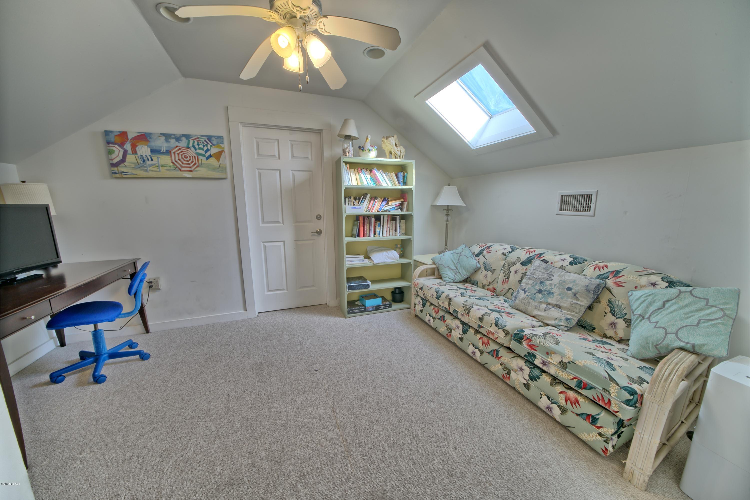 La Valencia Beach Resort - Residential