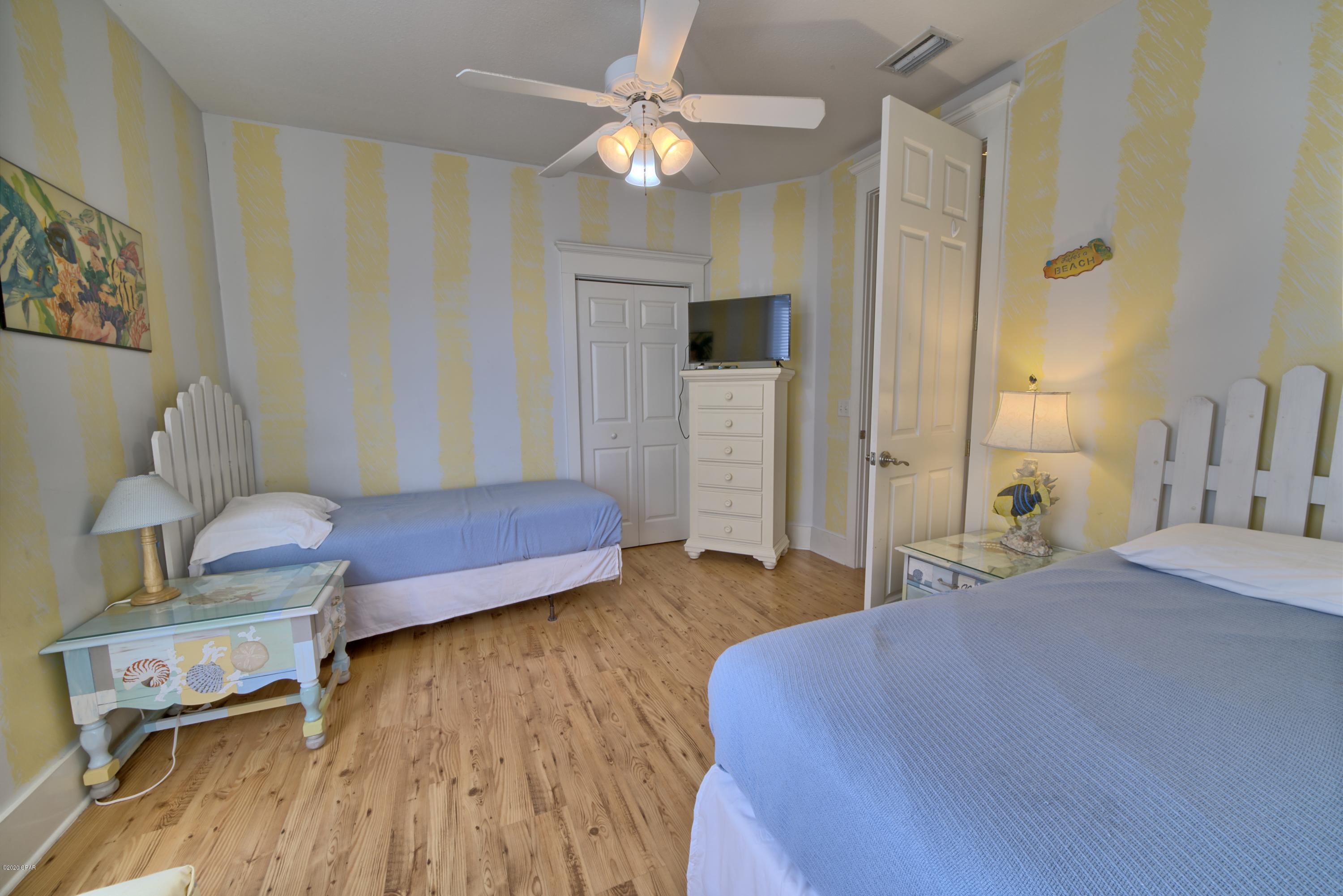 La Valencia Beach Resort - Residential