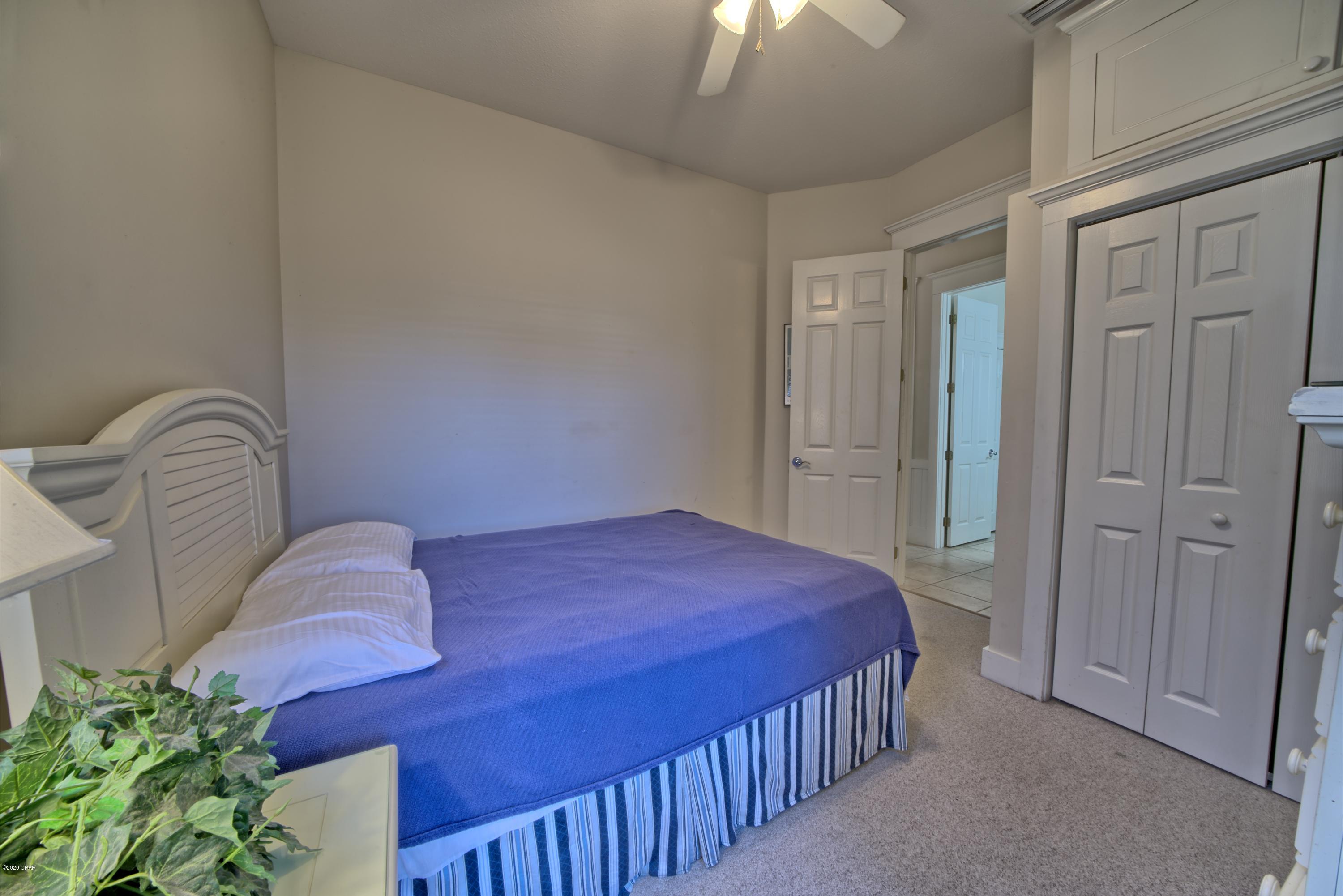 La Valencia Beach Resort - Residential