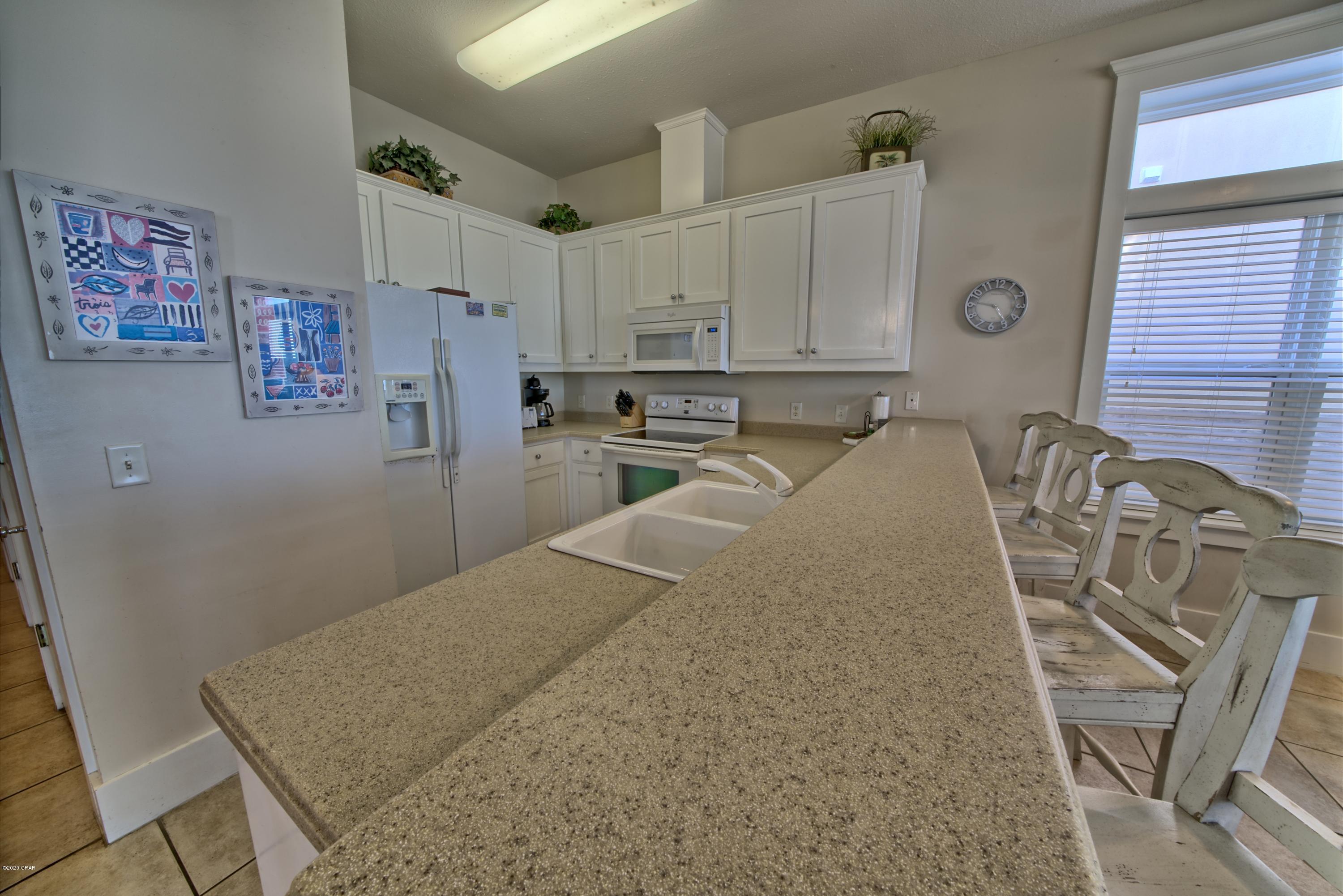 La Valencia Beach Resort - Residential