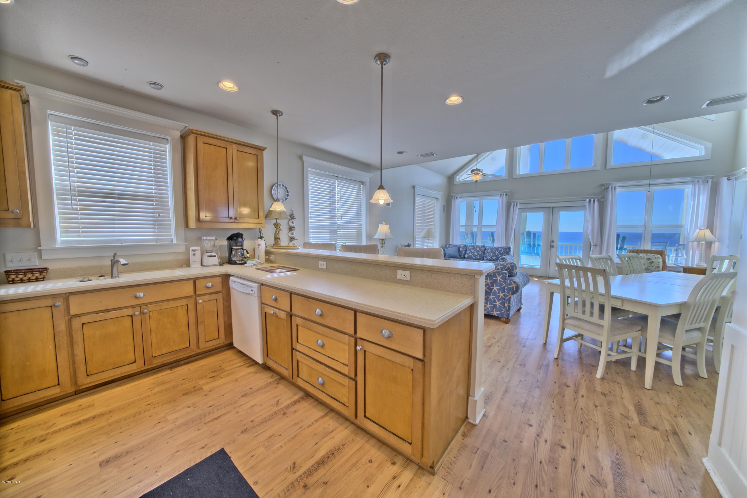 La Valencia Beach Resort - Residential