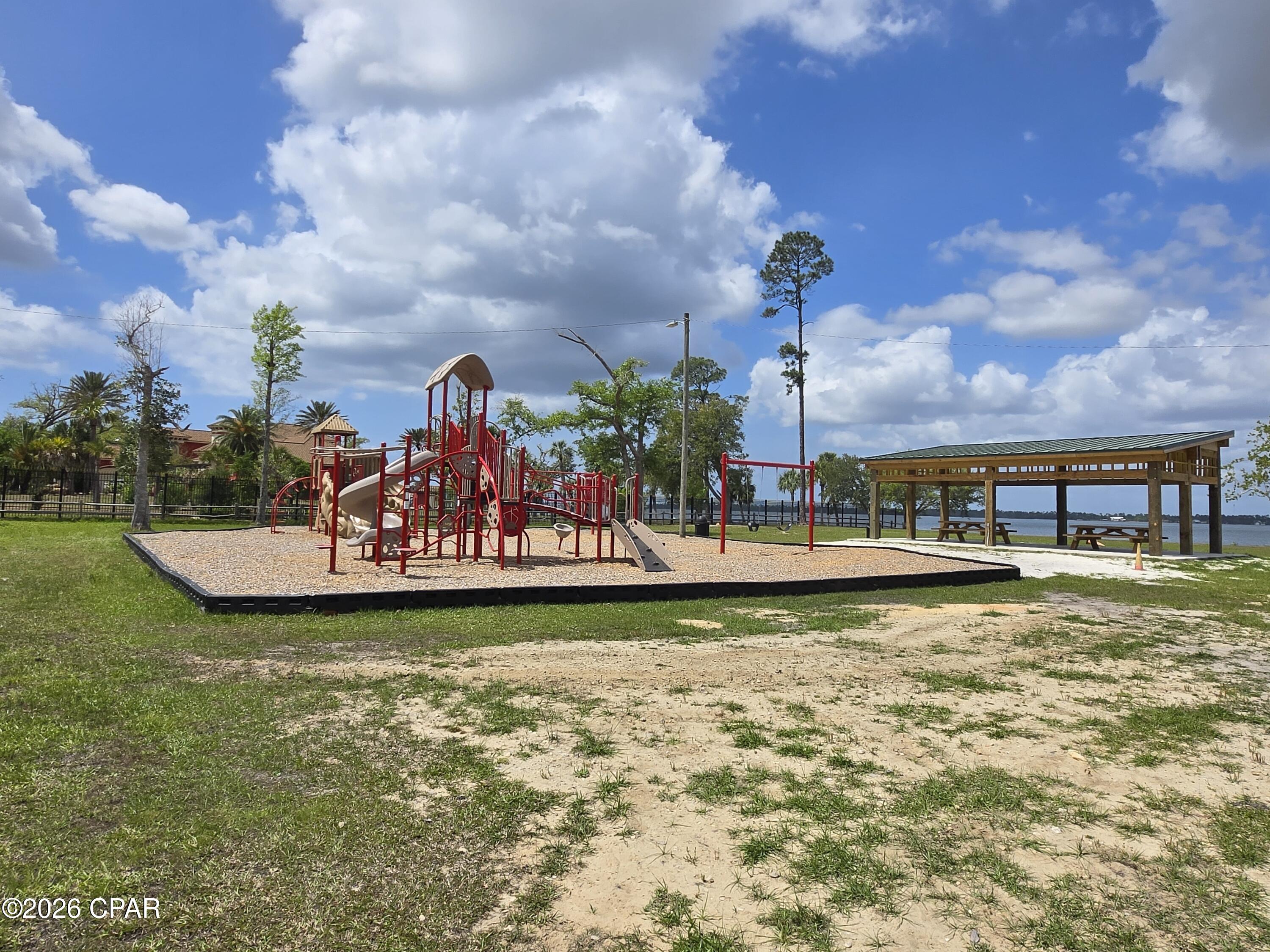 College Point 1st Add - Land