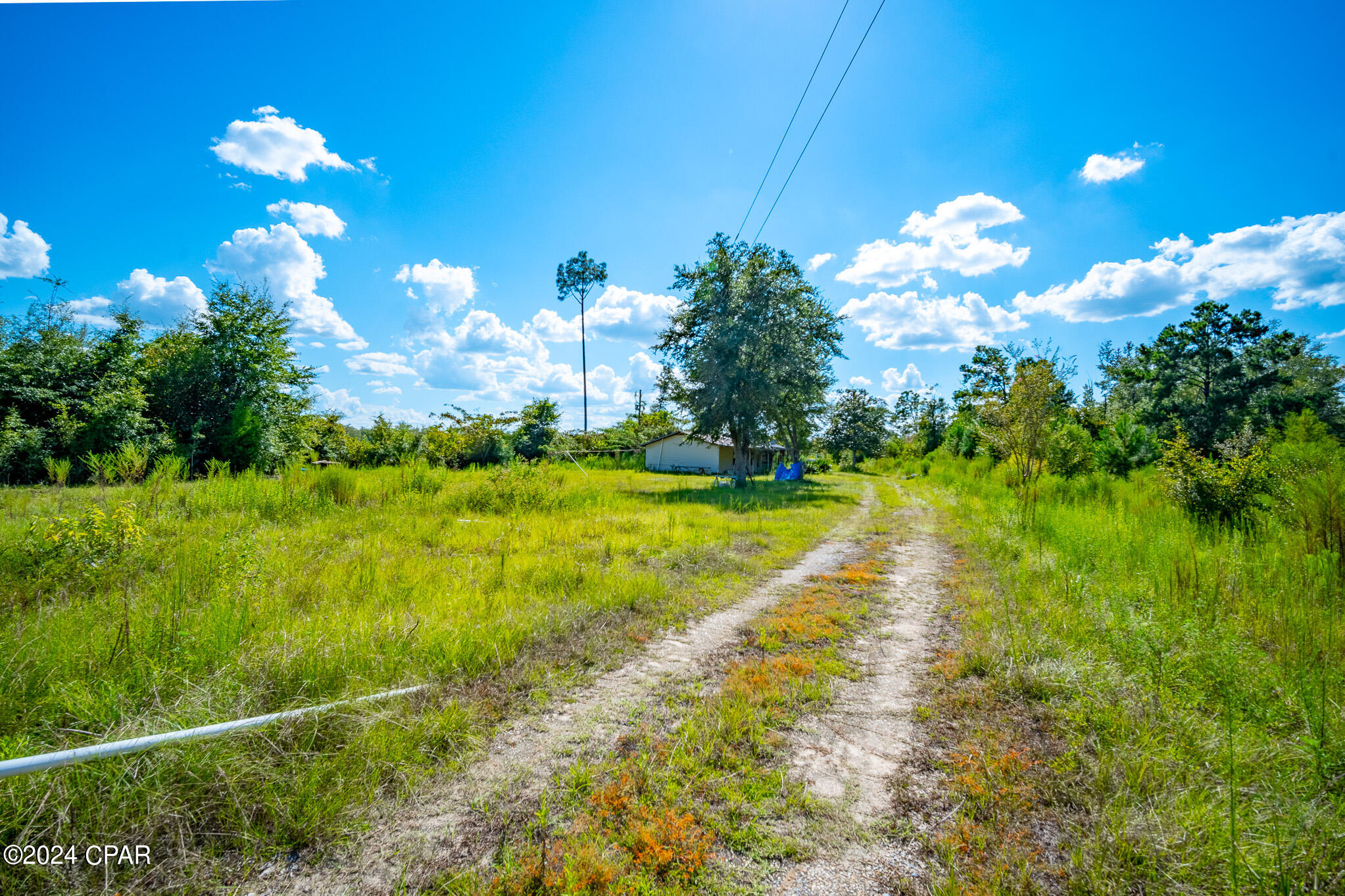 Compass Lake In The Hills - Land