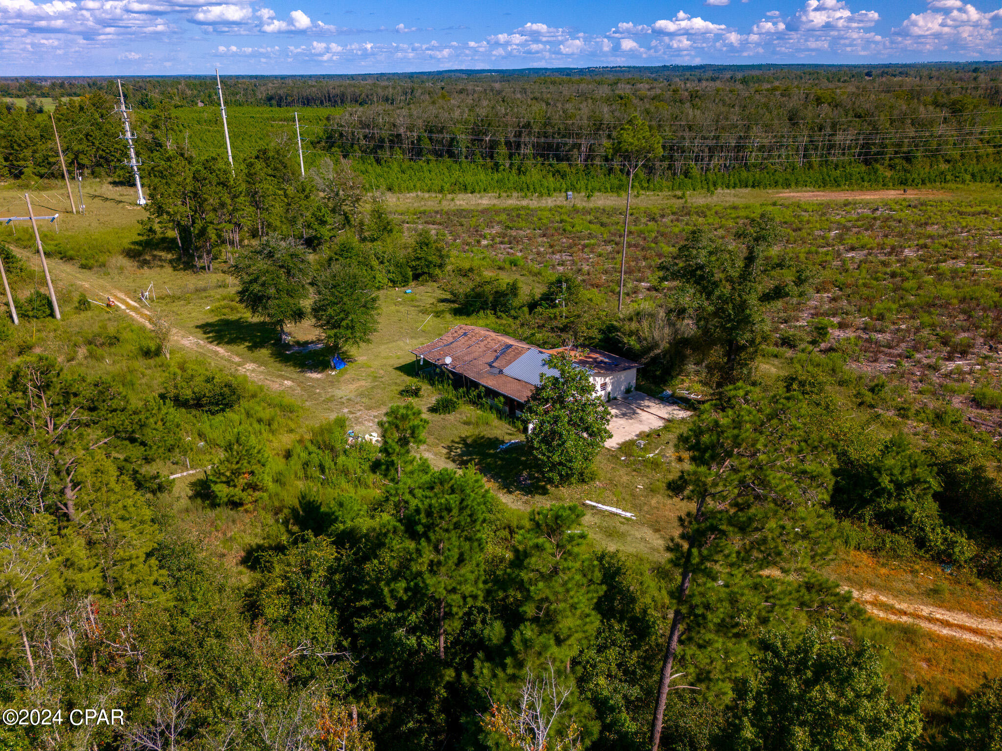 Compass Lake In The Hills - Land
