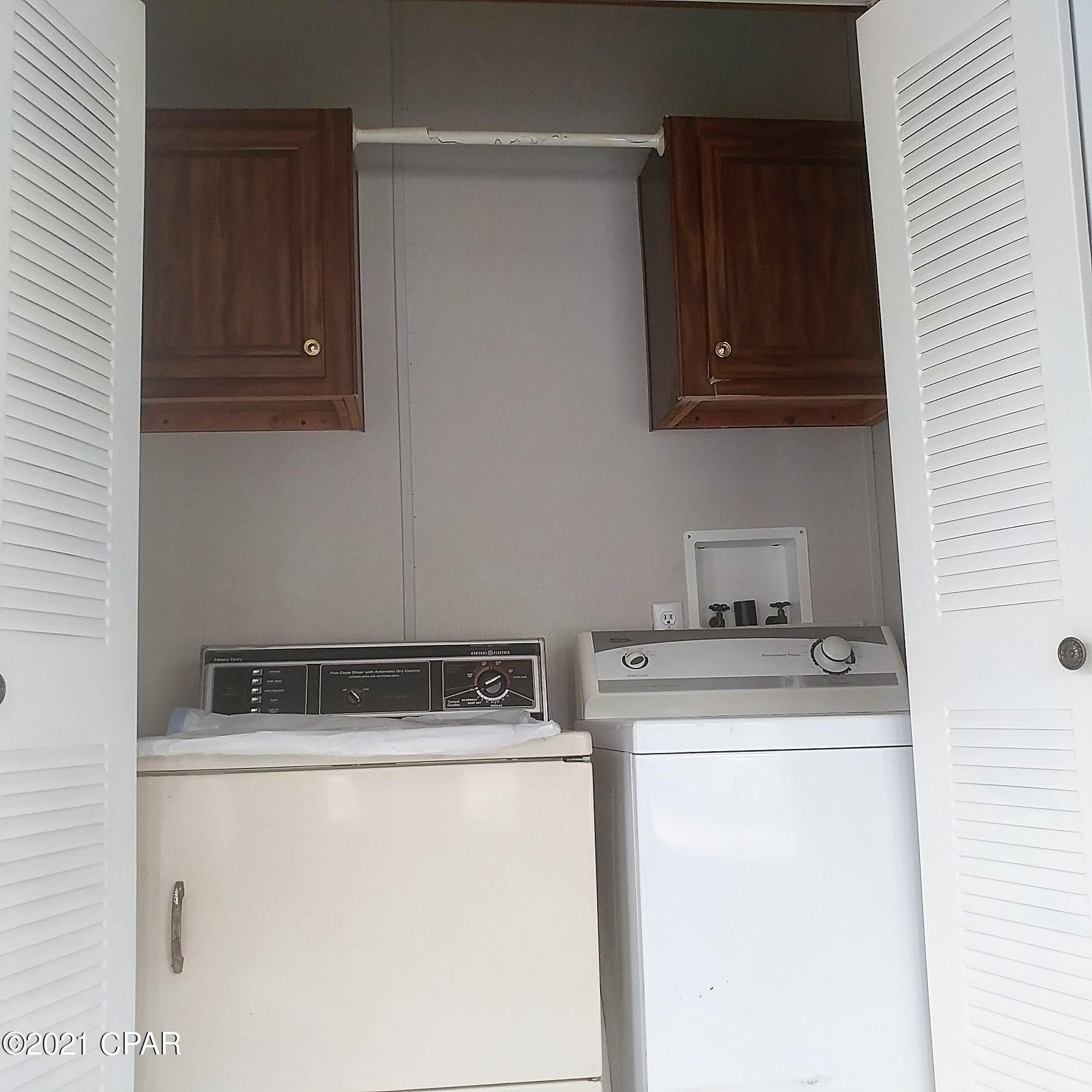 Oakwood Lakes - Residential