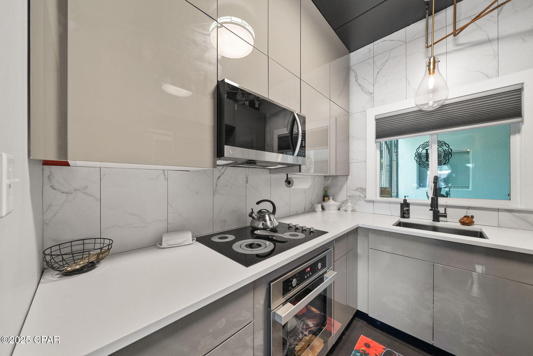 Bay Club Condo Ph 1 - Residential