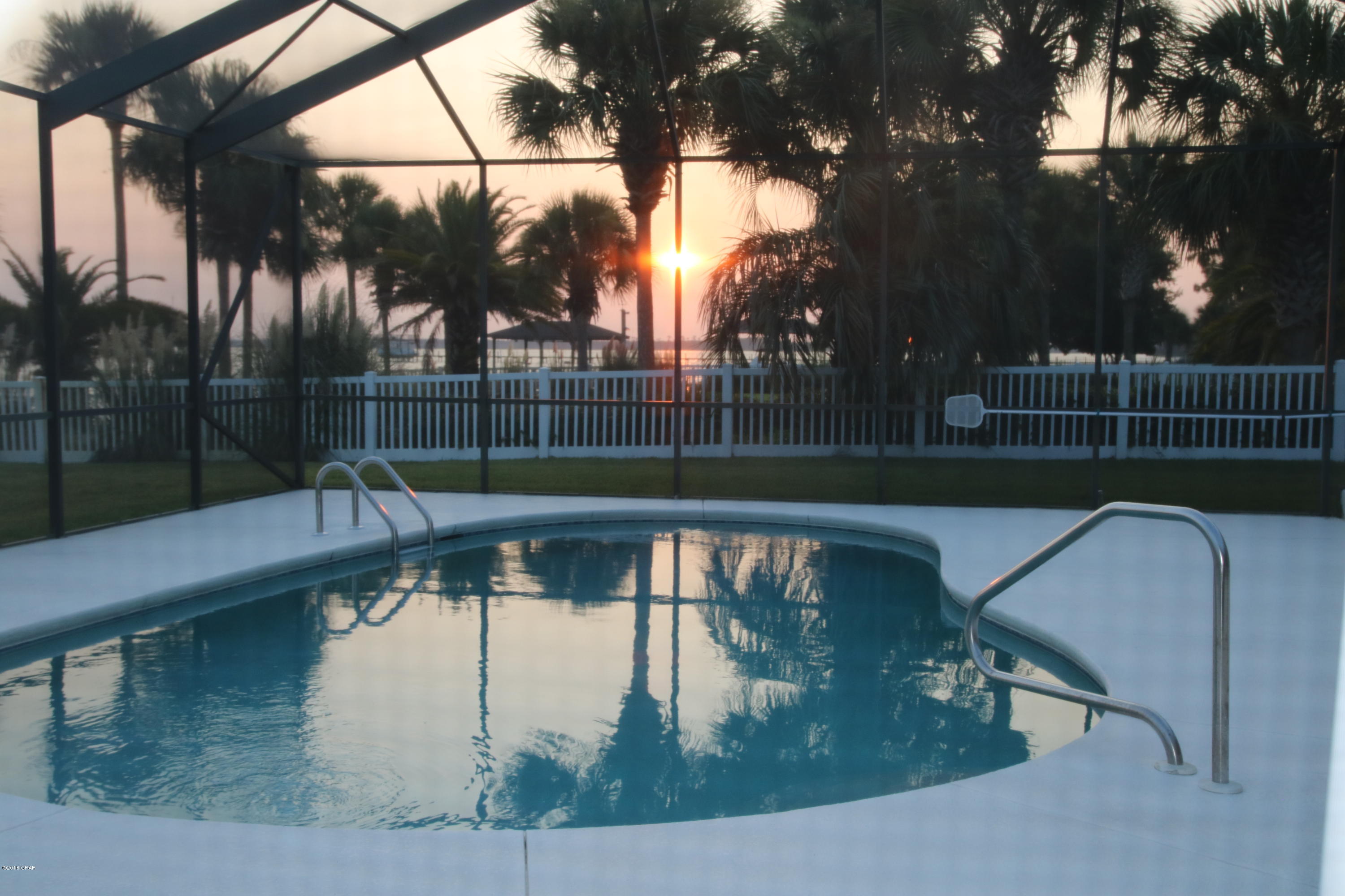 Colony Club - Residential