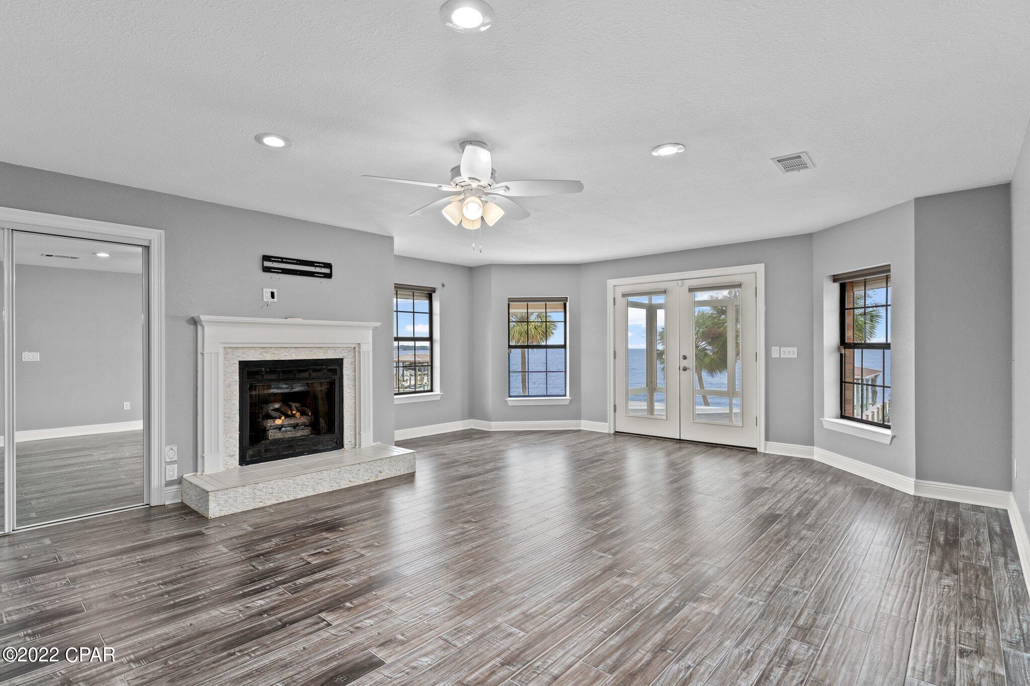 Dolphin Point - Residential