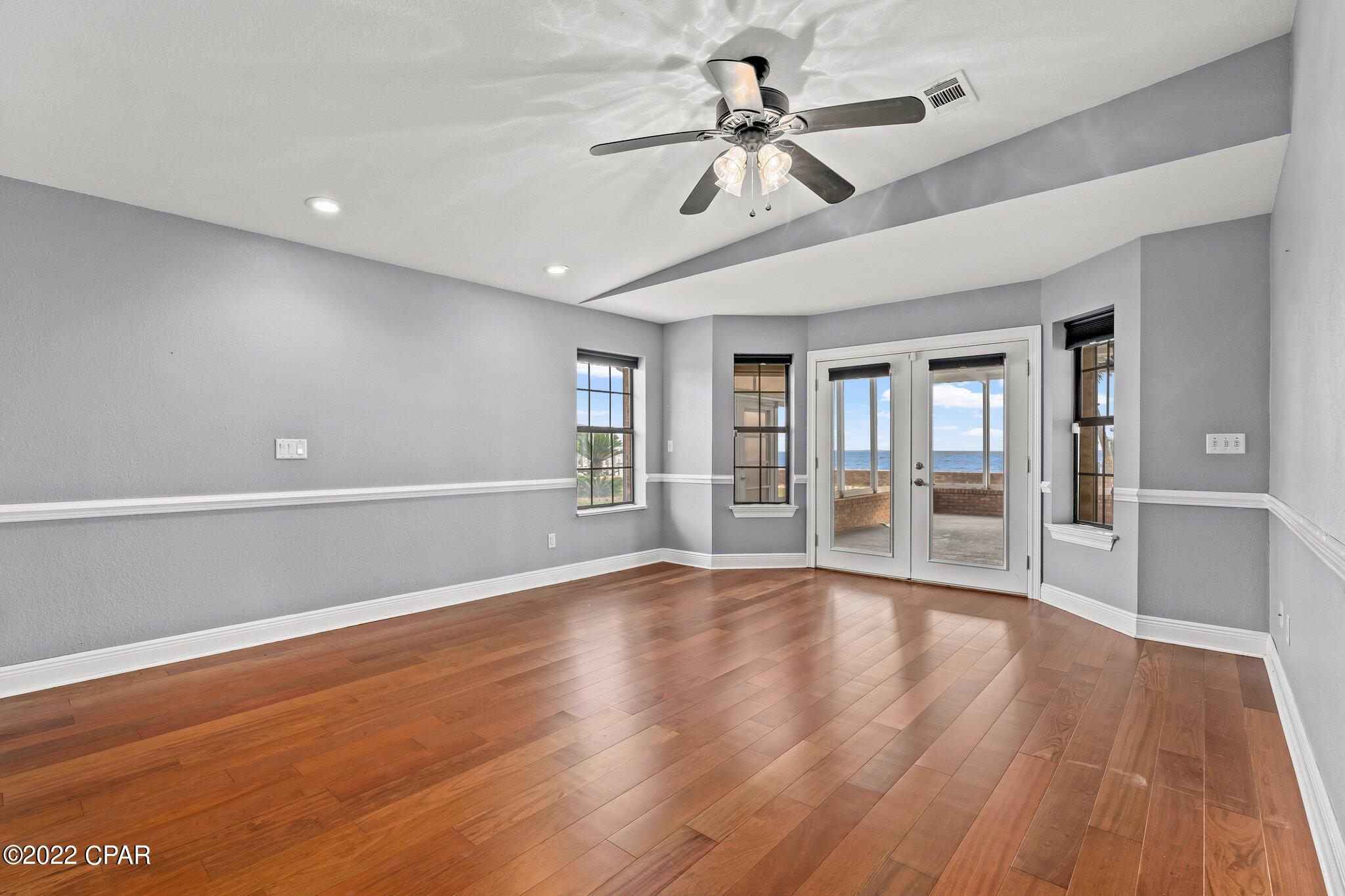 Dolphin Point - Residential