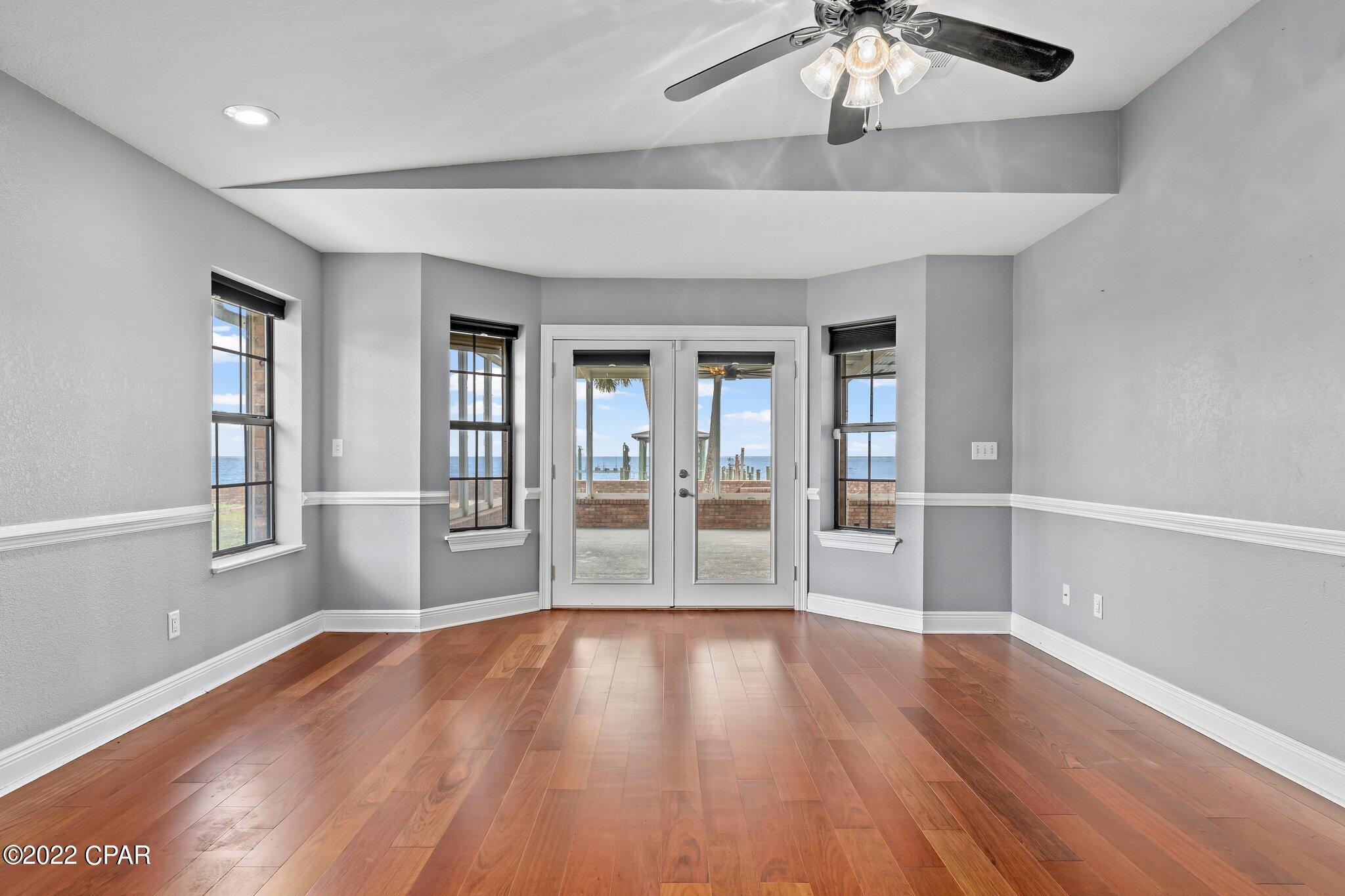 Dolphin Point - Residential