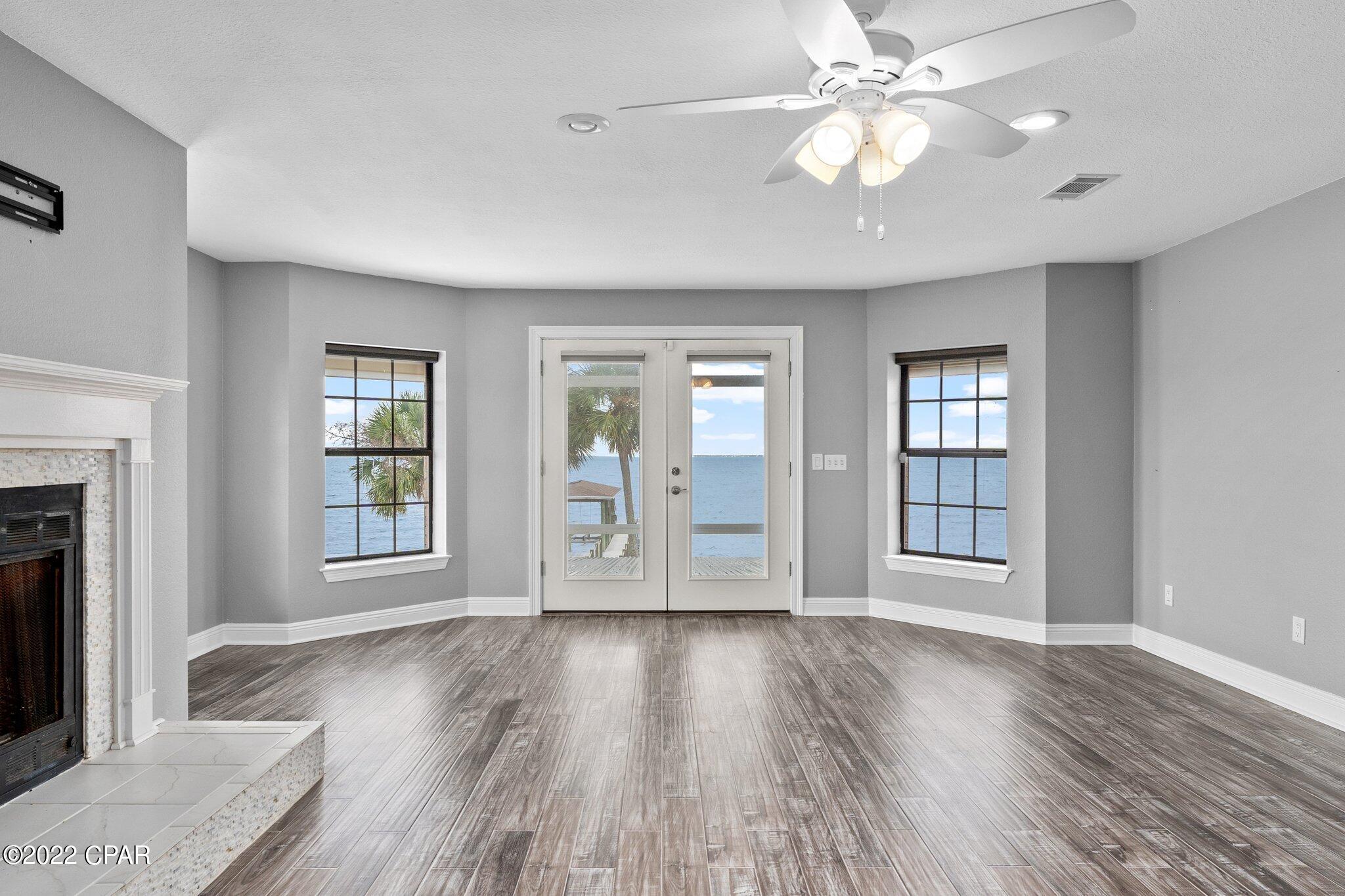 Dolphin Point - Residential