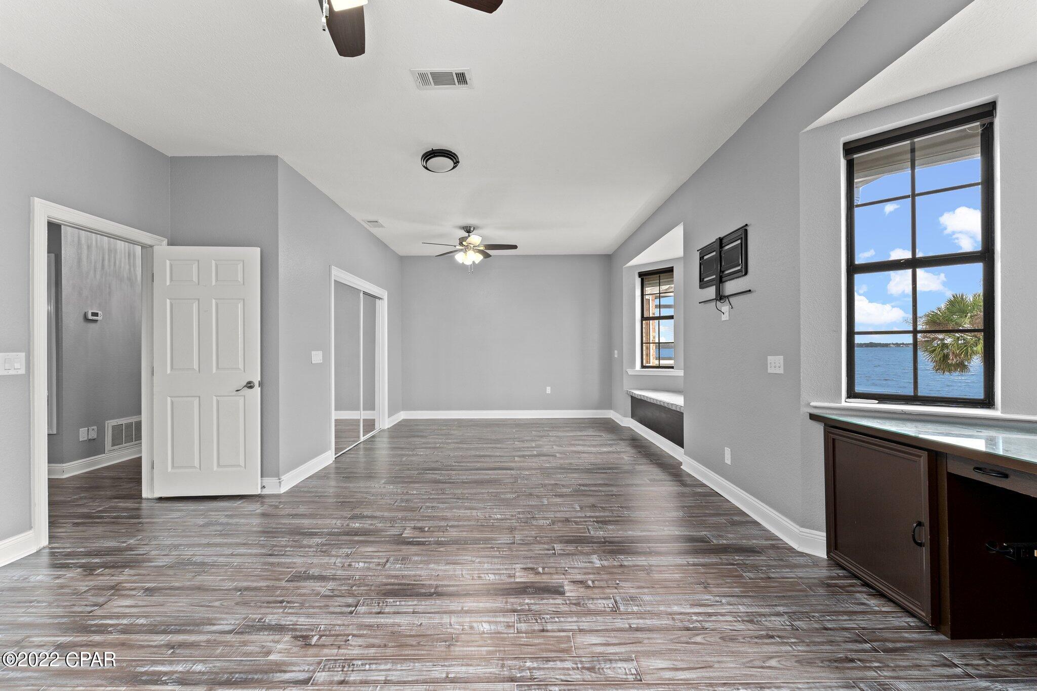 Dolphin Point - Residential