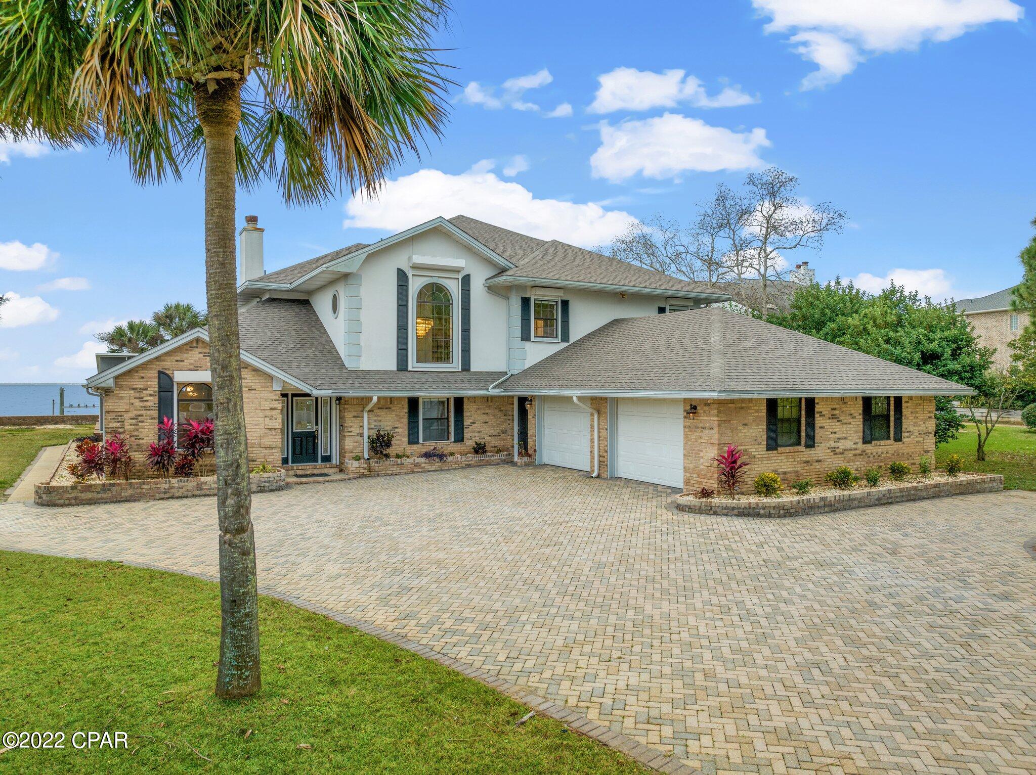 Dolphin Point - Residential