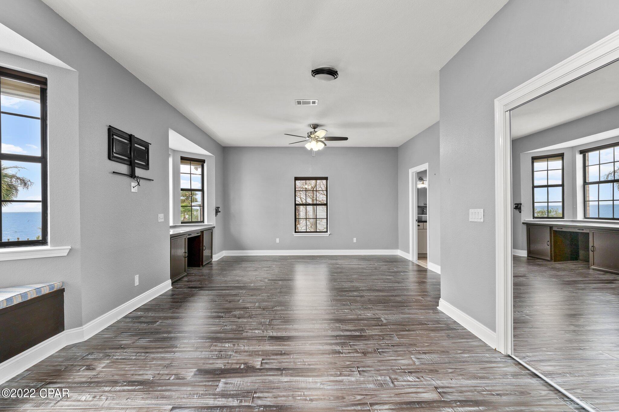 Dolphin Point - Residential