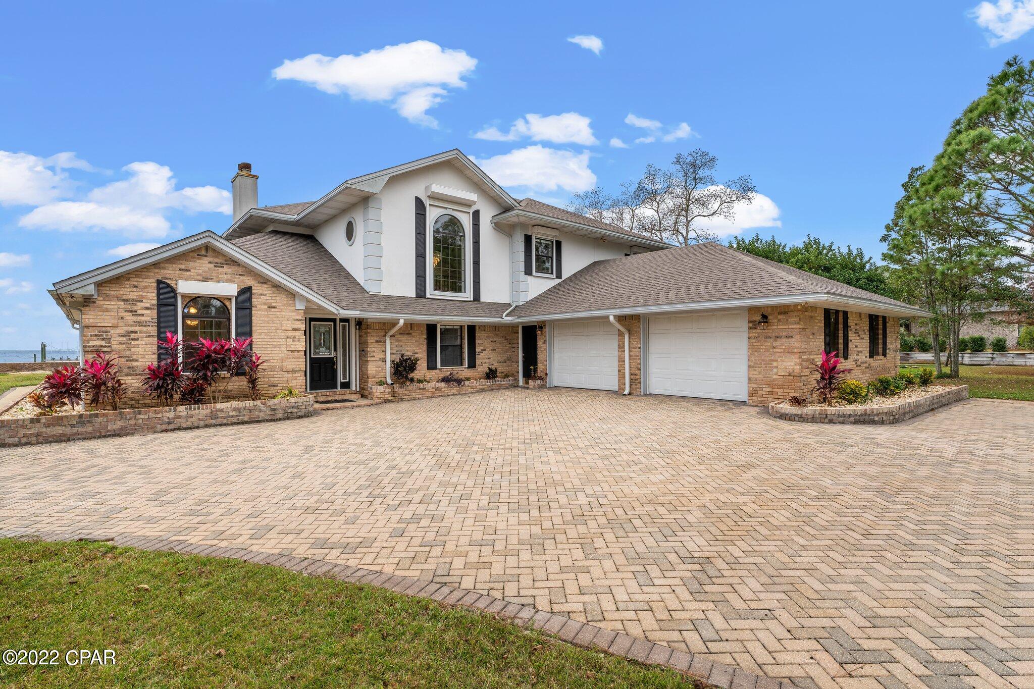 Dolphin Point - Residential