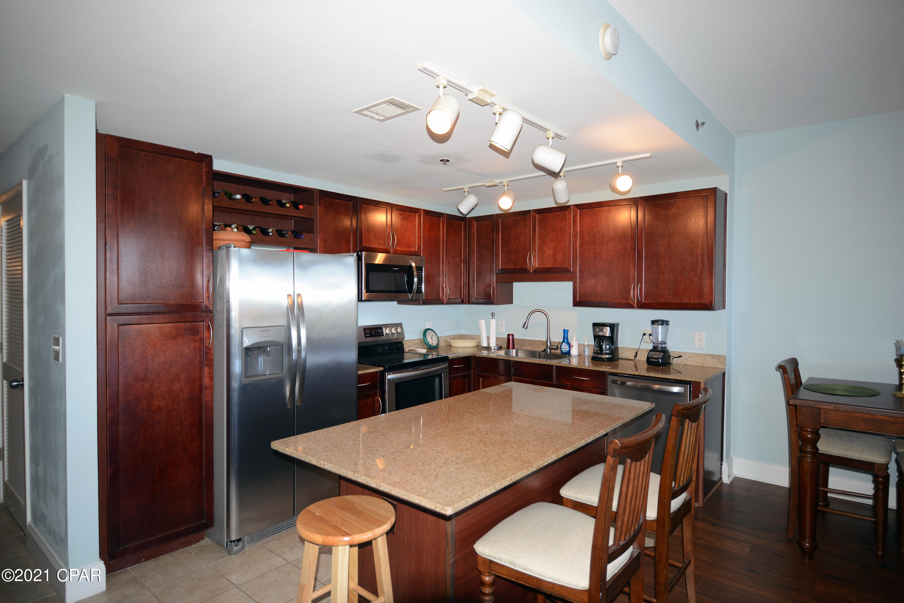 Laketown Wharf - Residential