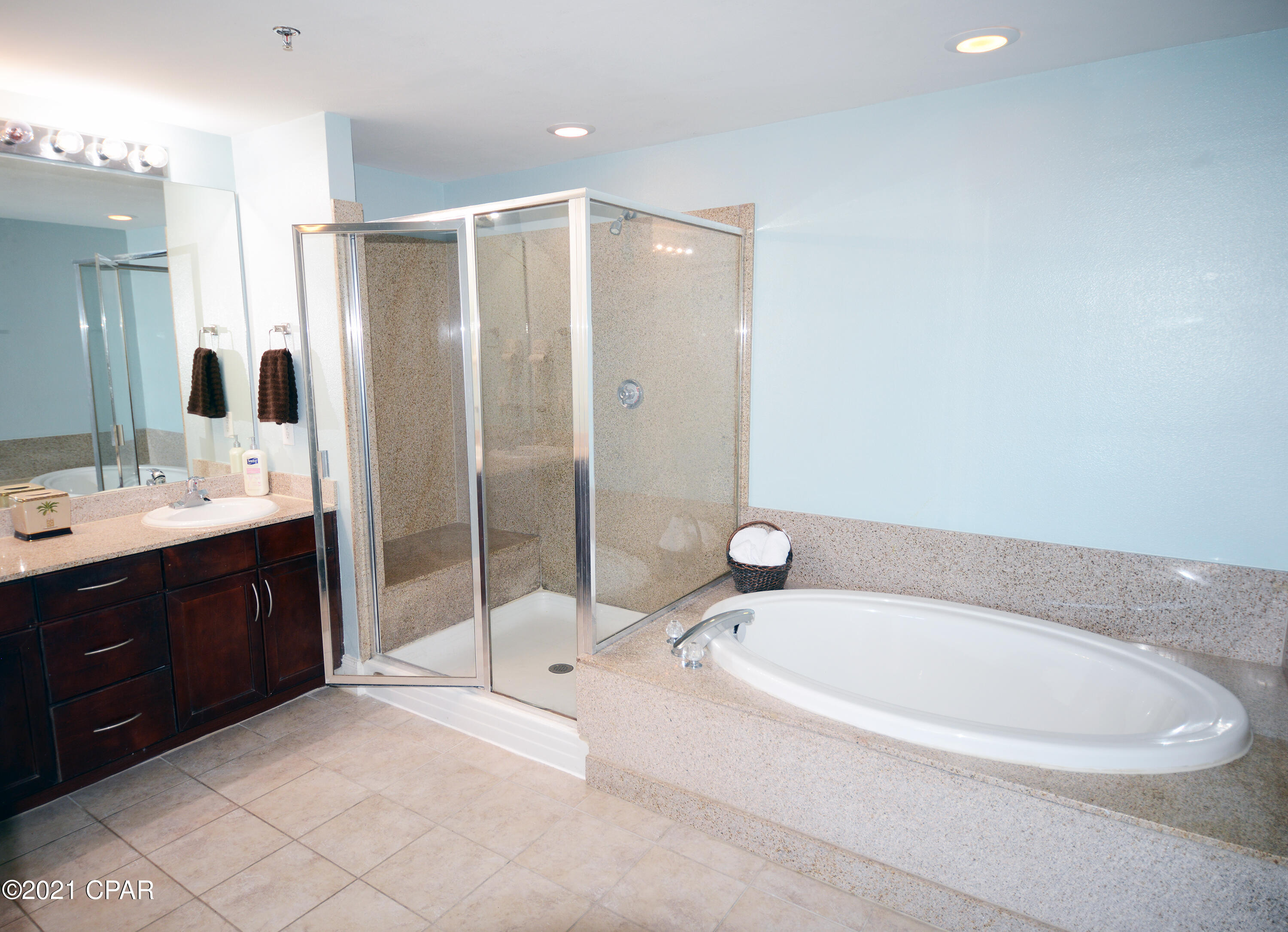 Laketown Wharf - Residential